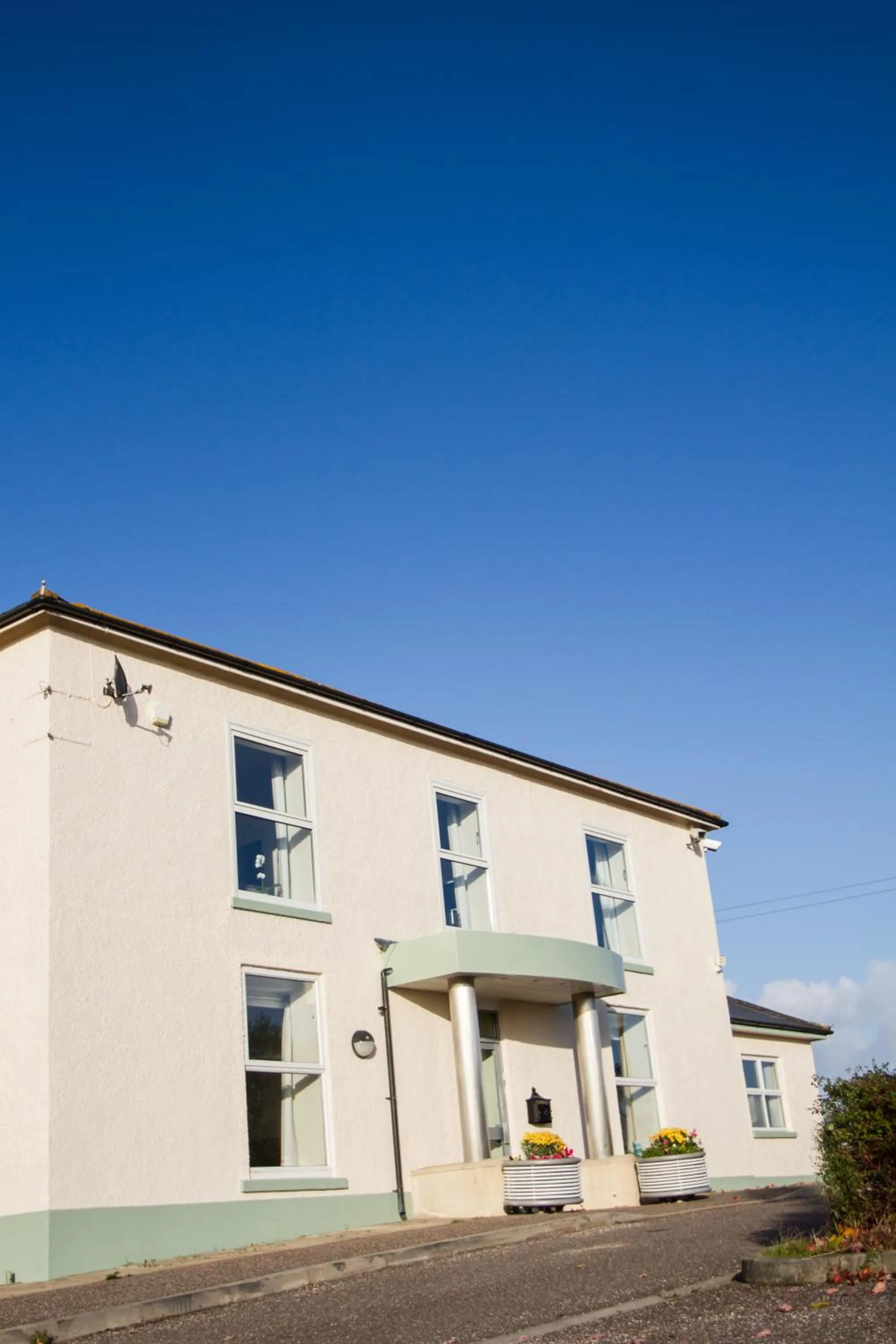 Facade/entrance in Fair Oak House Exeter Airport