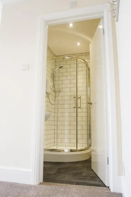 Bathroom in Fair Oak House Exeter Airport