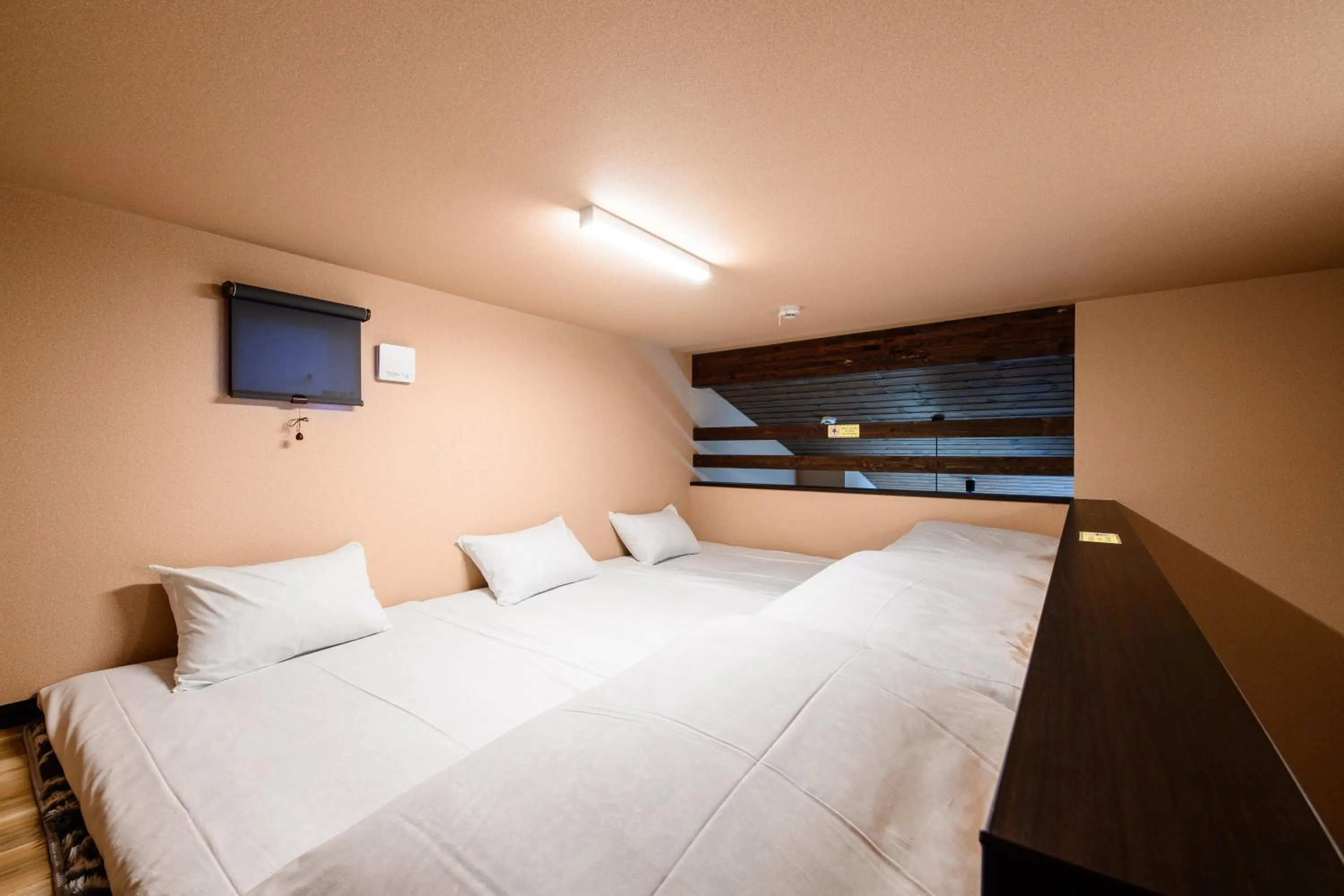 Bed in Hana-No-Mizuumi Hotel