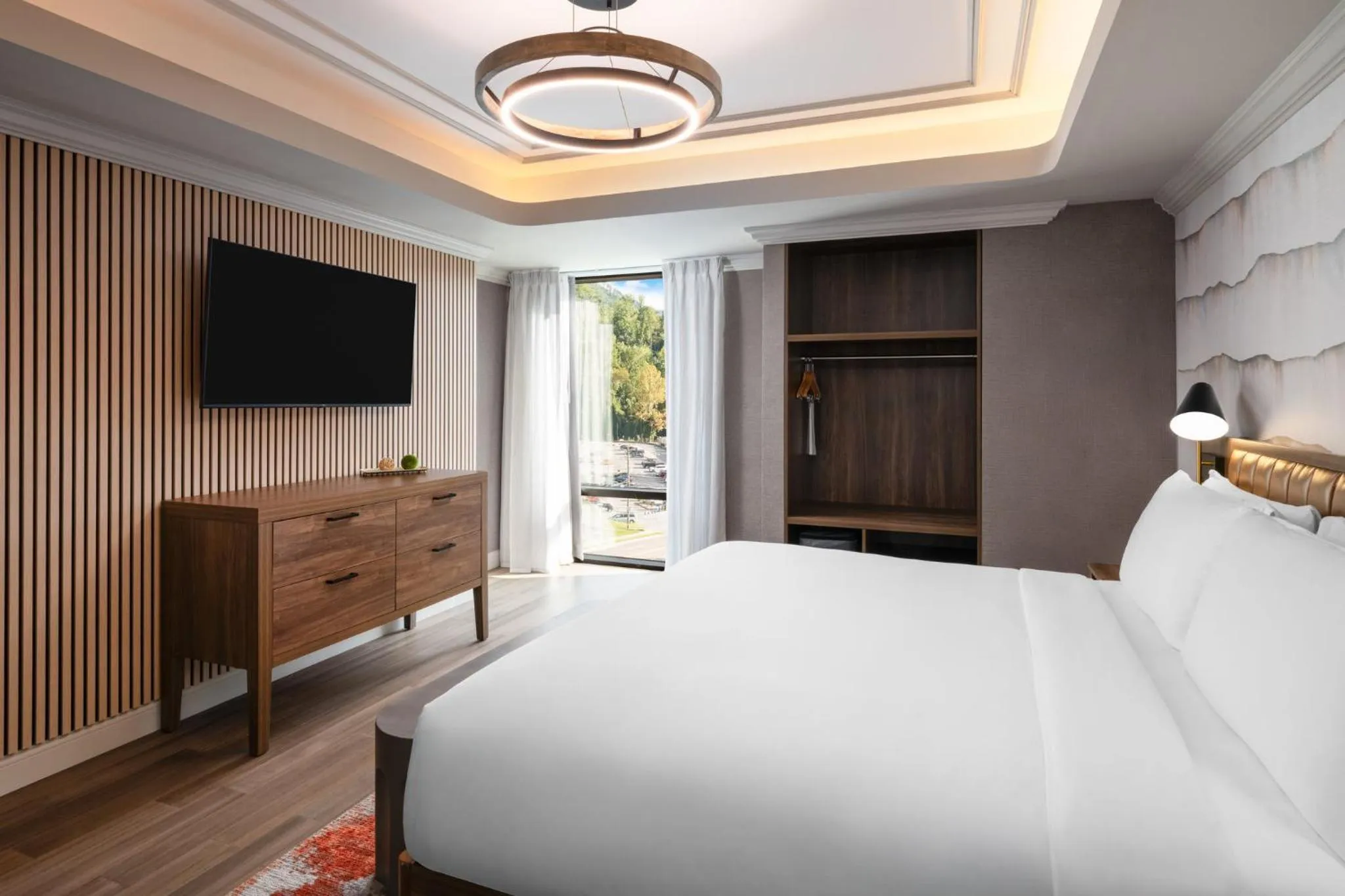 Photo of the whole room, Bed in Hotel Indigo Gatlinburg Downtown by IHG