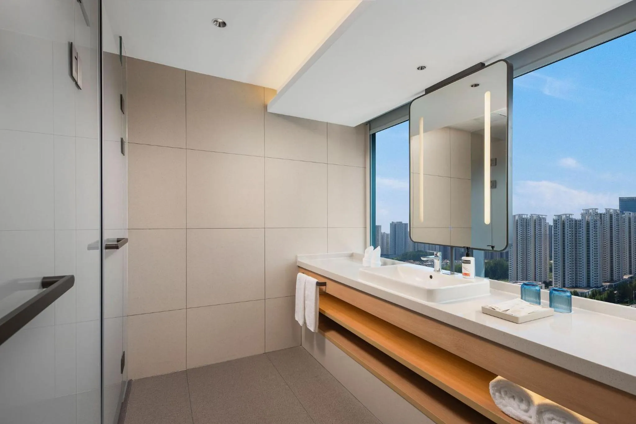 Standard Room in Holiday Inn Express Rizhao Oriental Colorful City