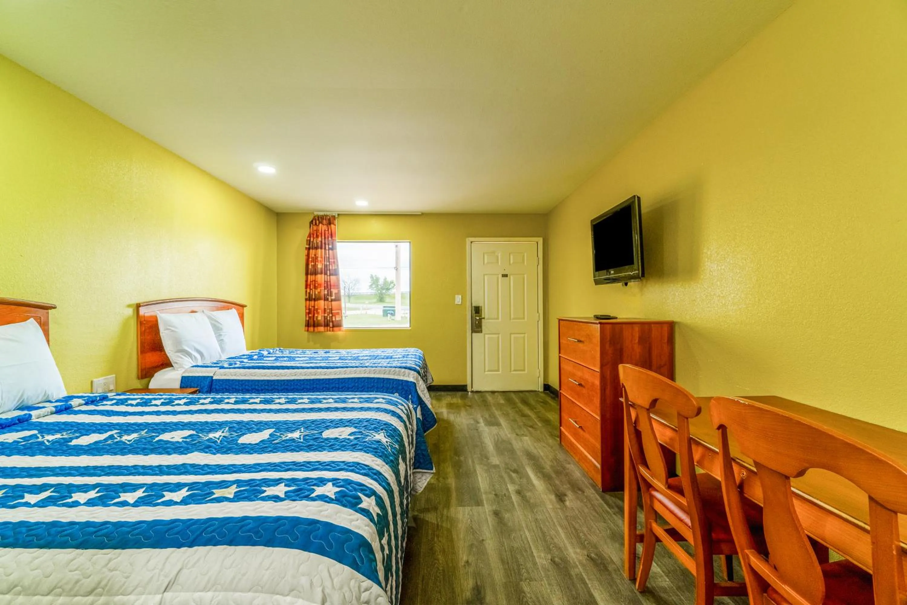 Bedroom, Bed in Regency Inn By OYO Rockdale TX