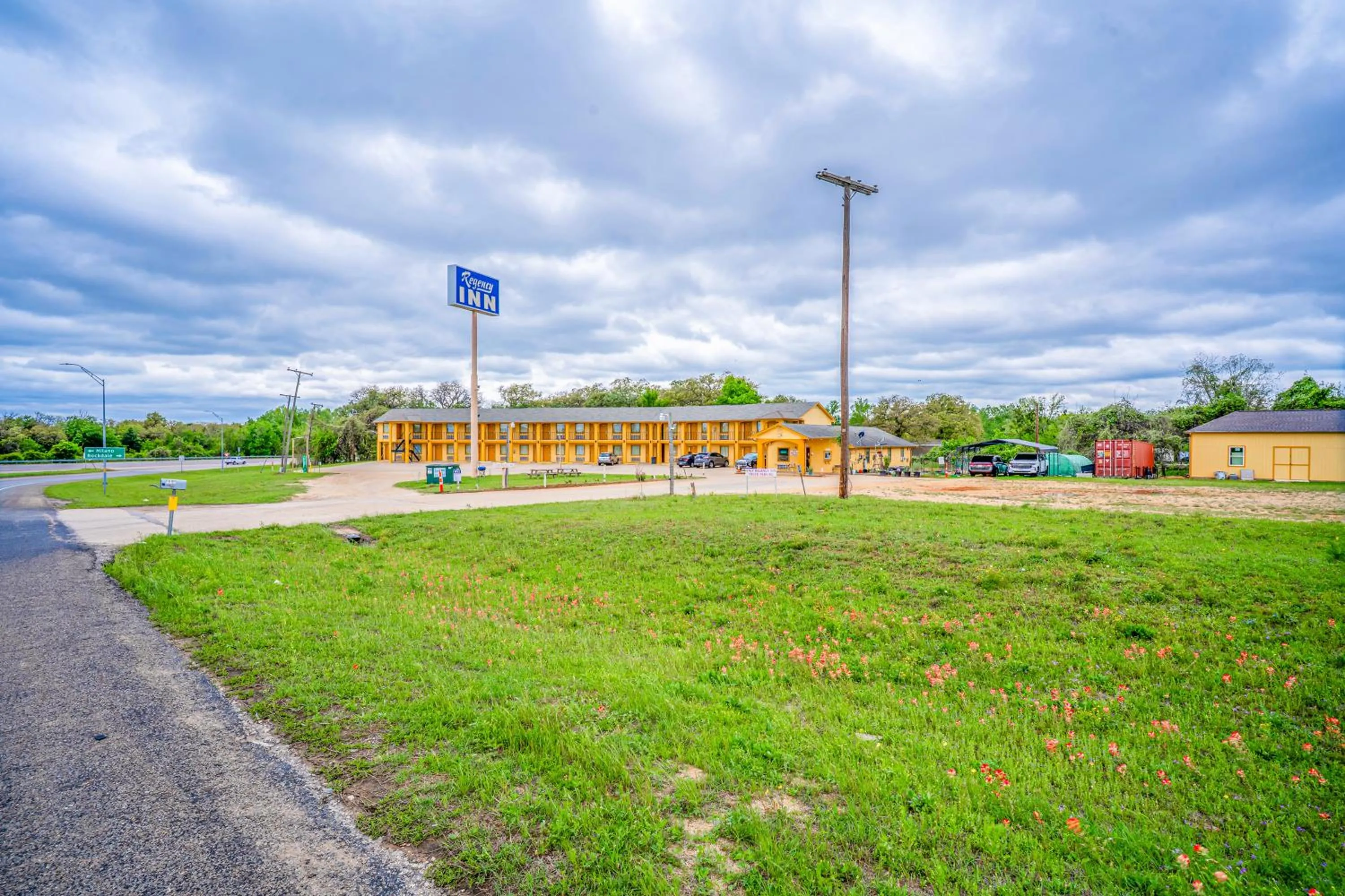 Street view in Regency Inn By OYO Rockdale TX