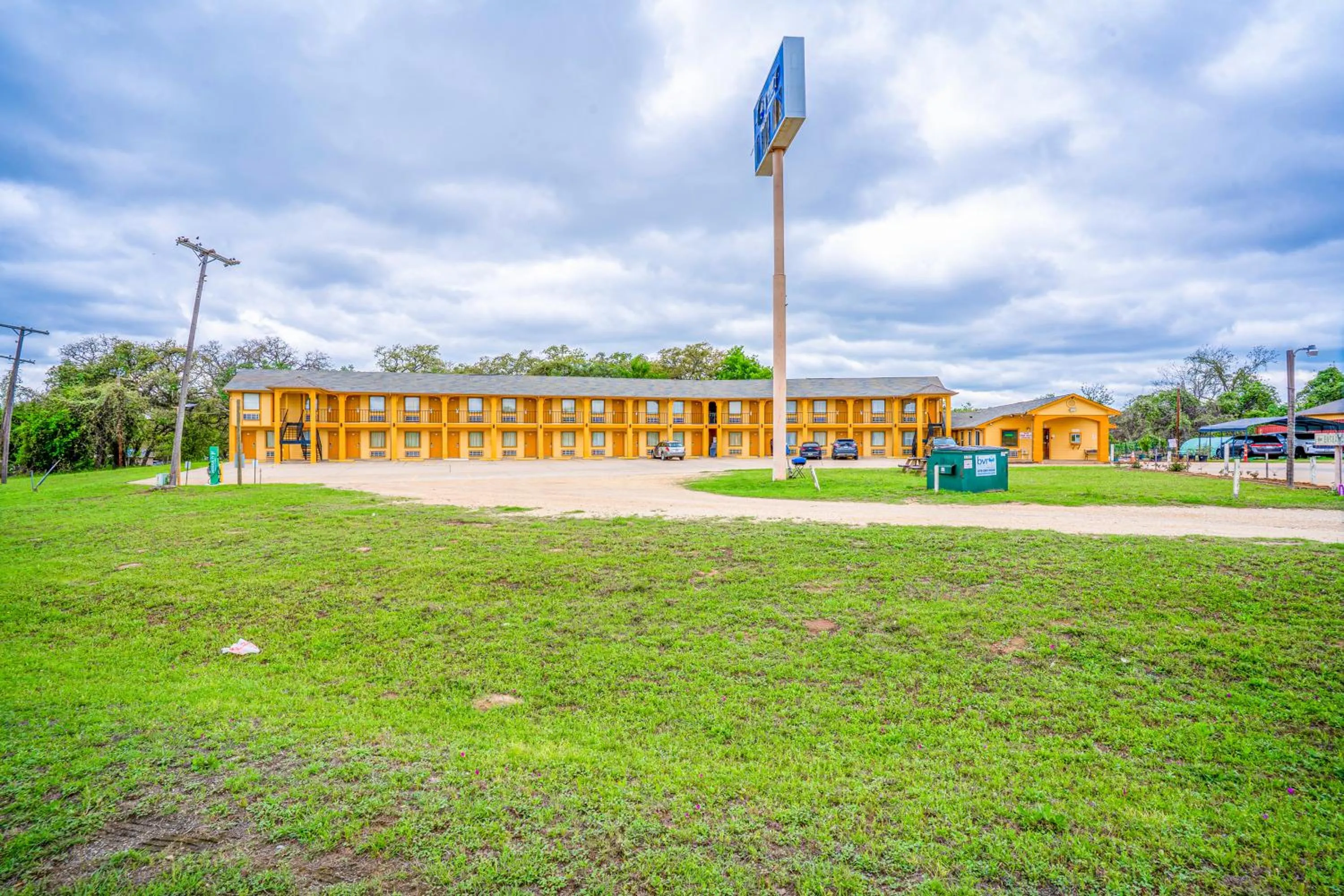 Street view in Regency Inn By OYO Rockdale TX