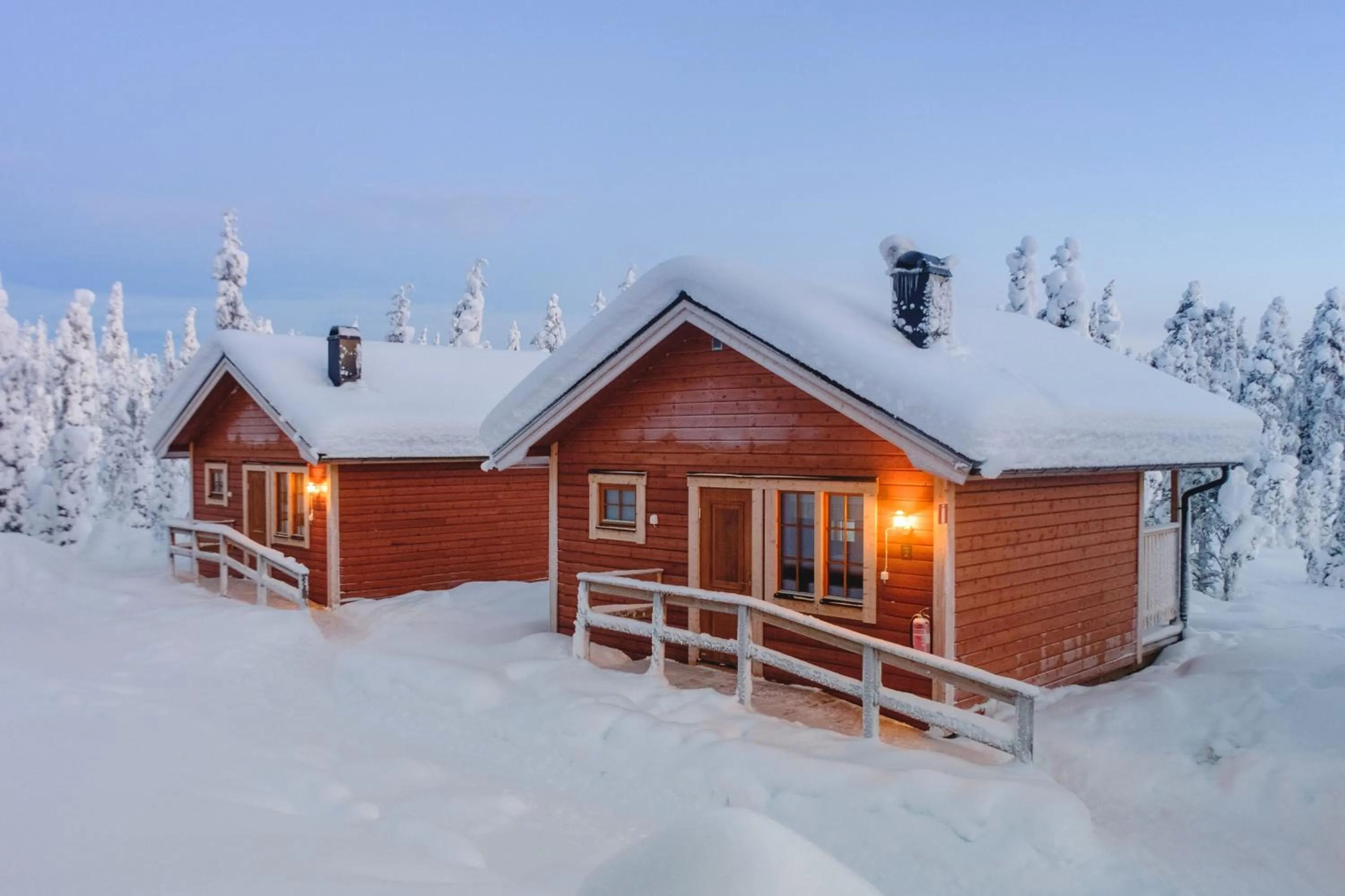 Property building in Pinetree Lodge