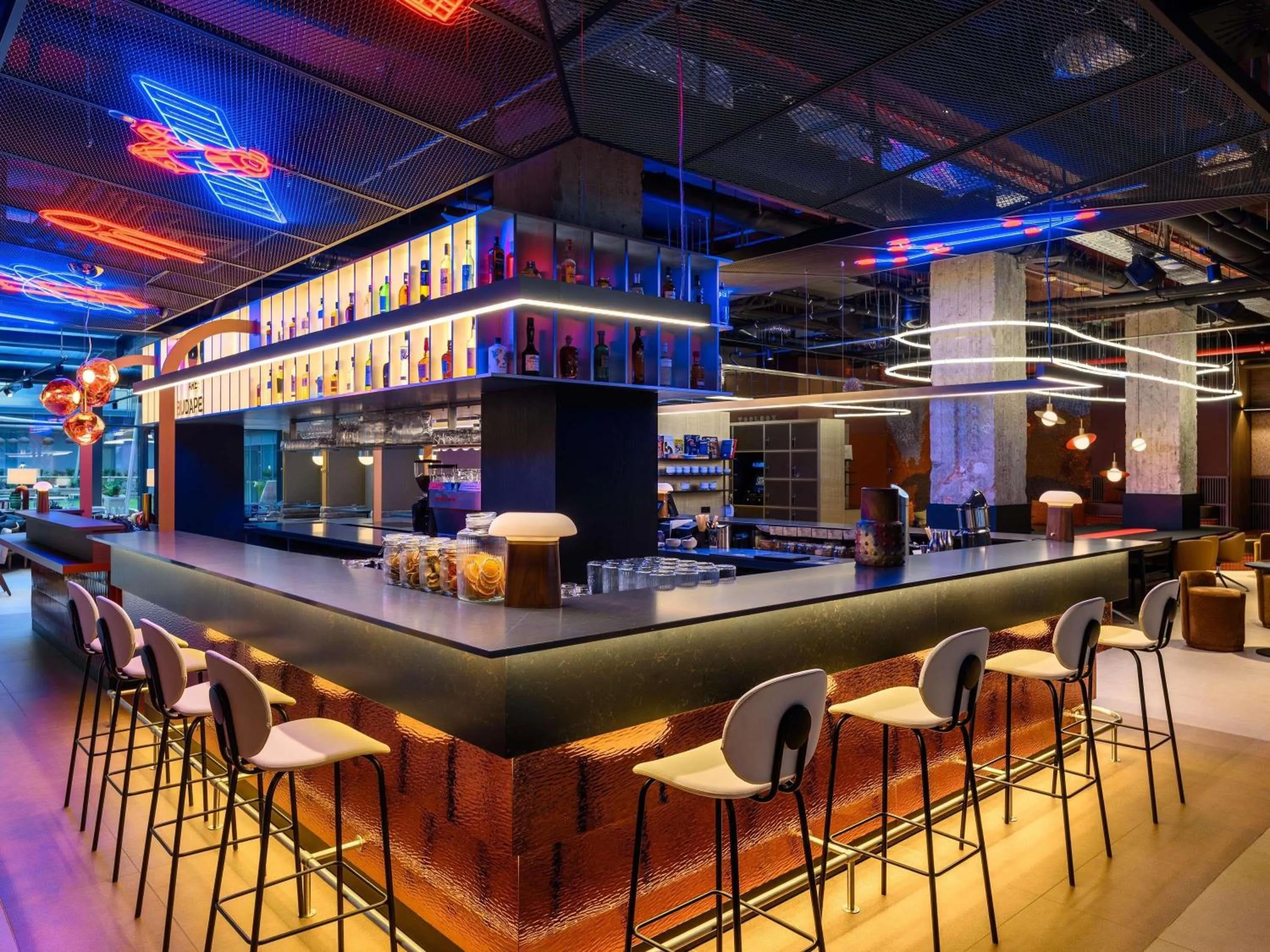 Lounge or bar in You Hotel Budapest - Handwritten Collection