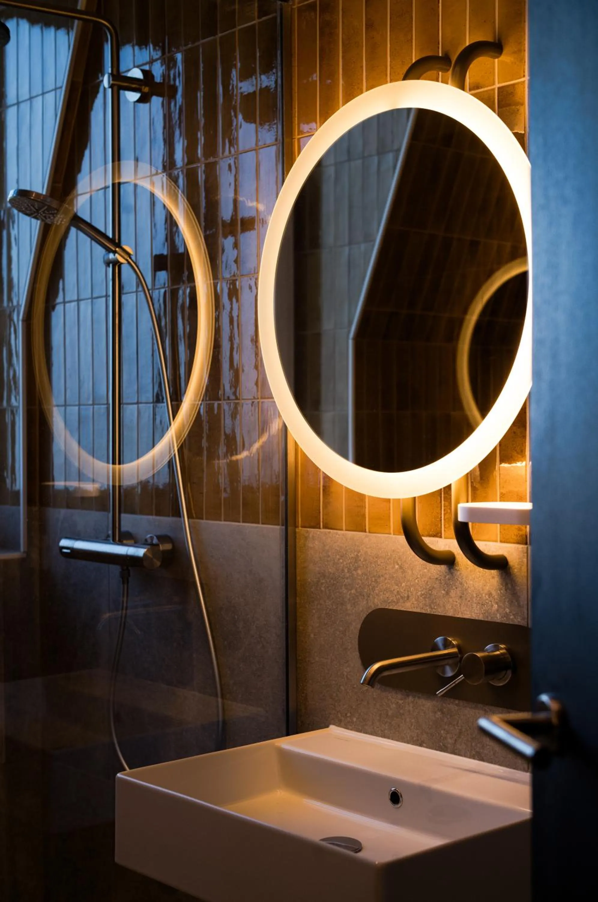 Bathroom in You Hotel Budapest - Handwritten Collection