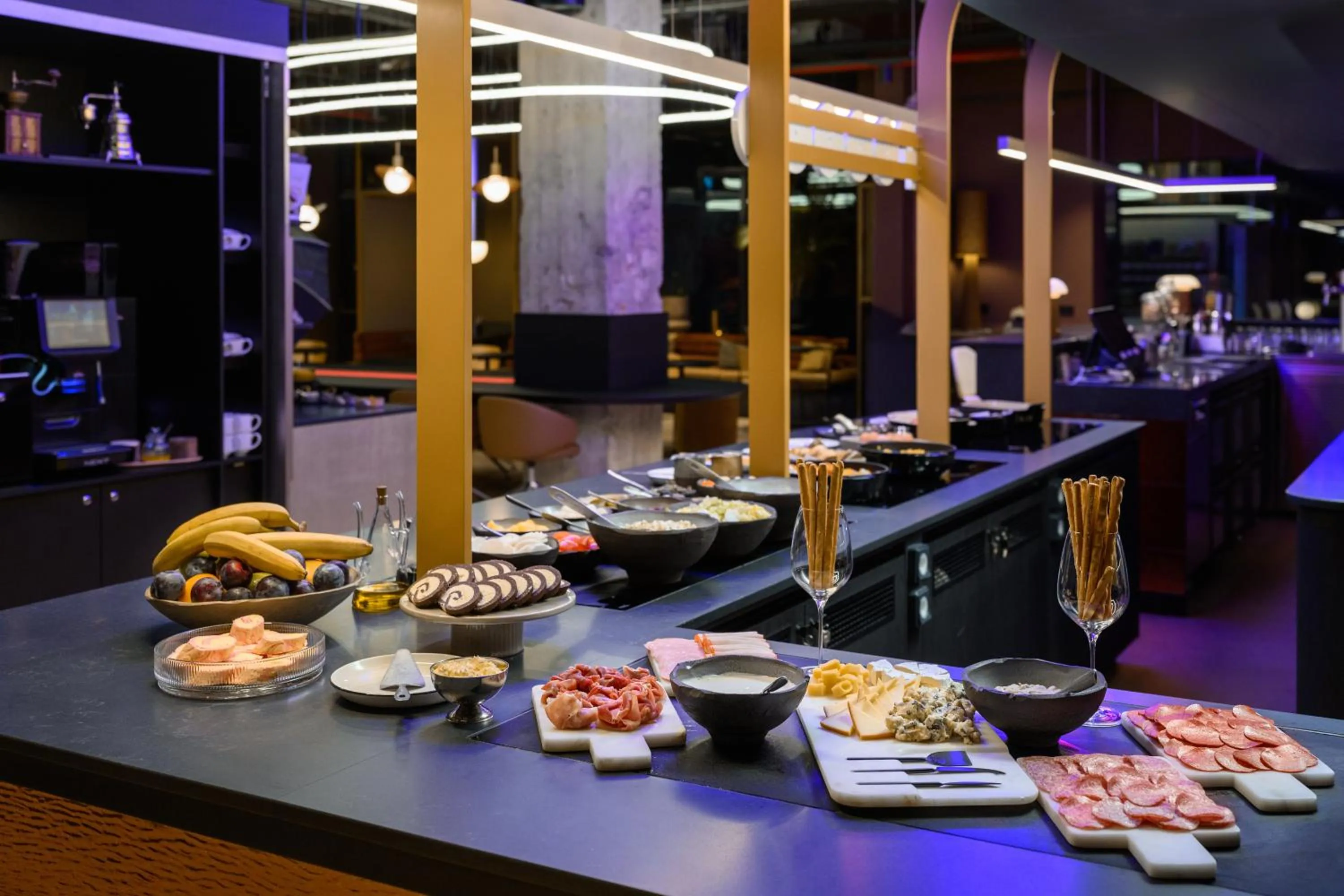 Breakfast in You Hotel Budapest - Handwritten Collection