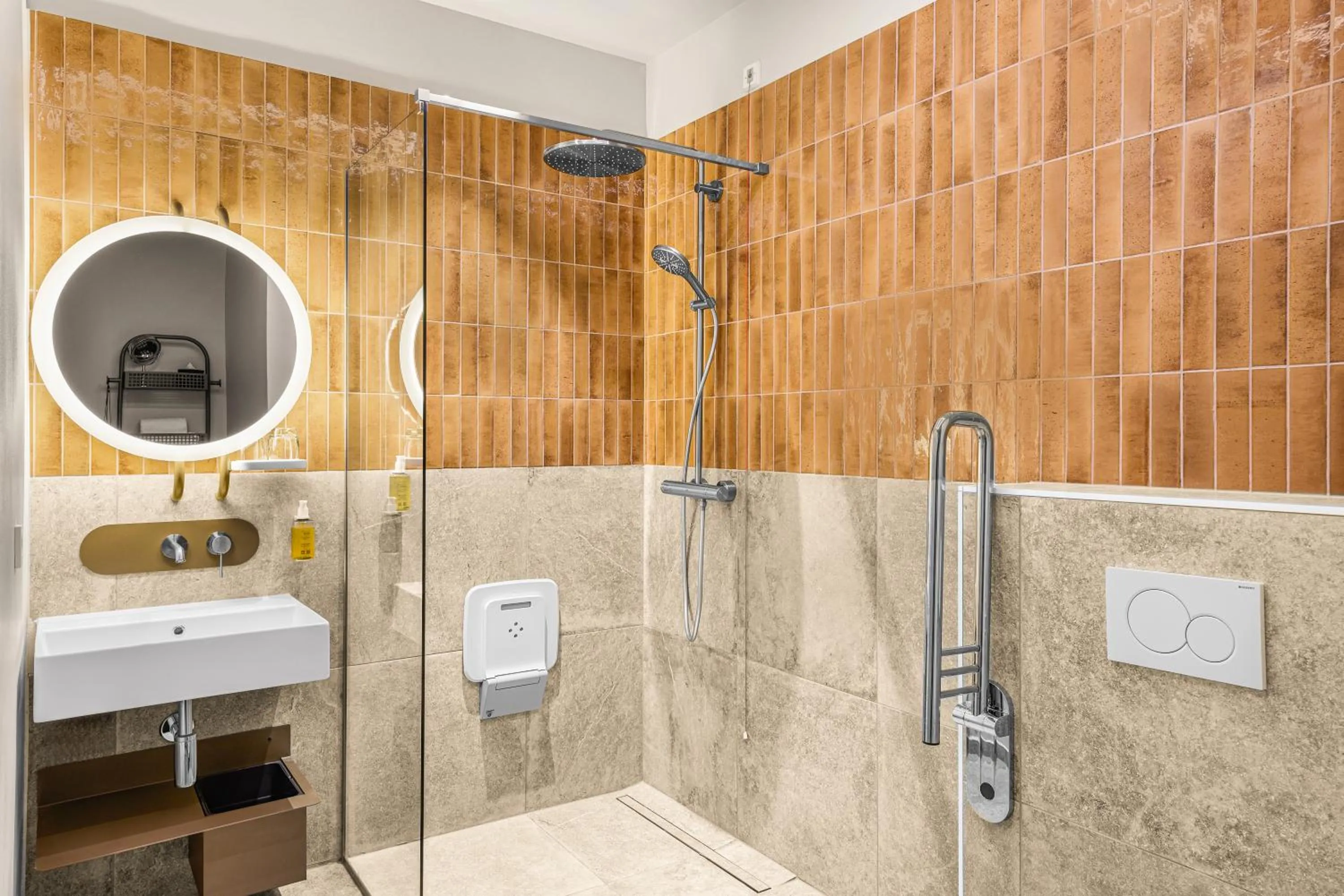 Bathroom in You Hotel Budapest - Handwritten Collection