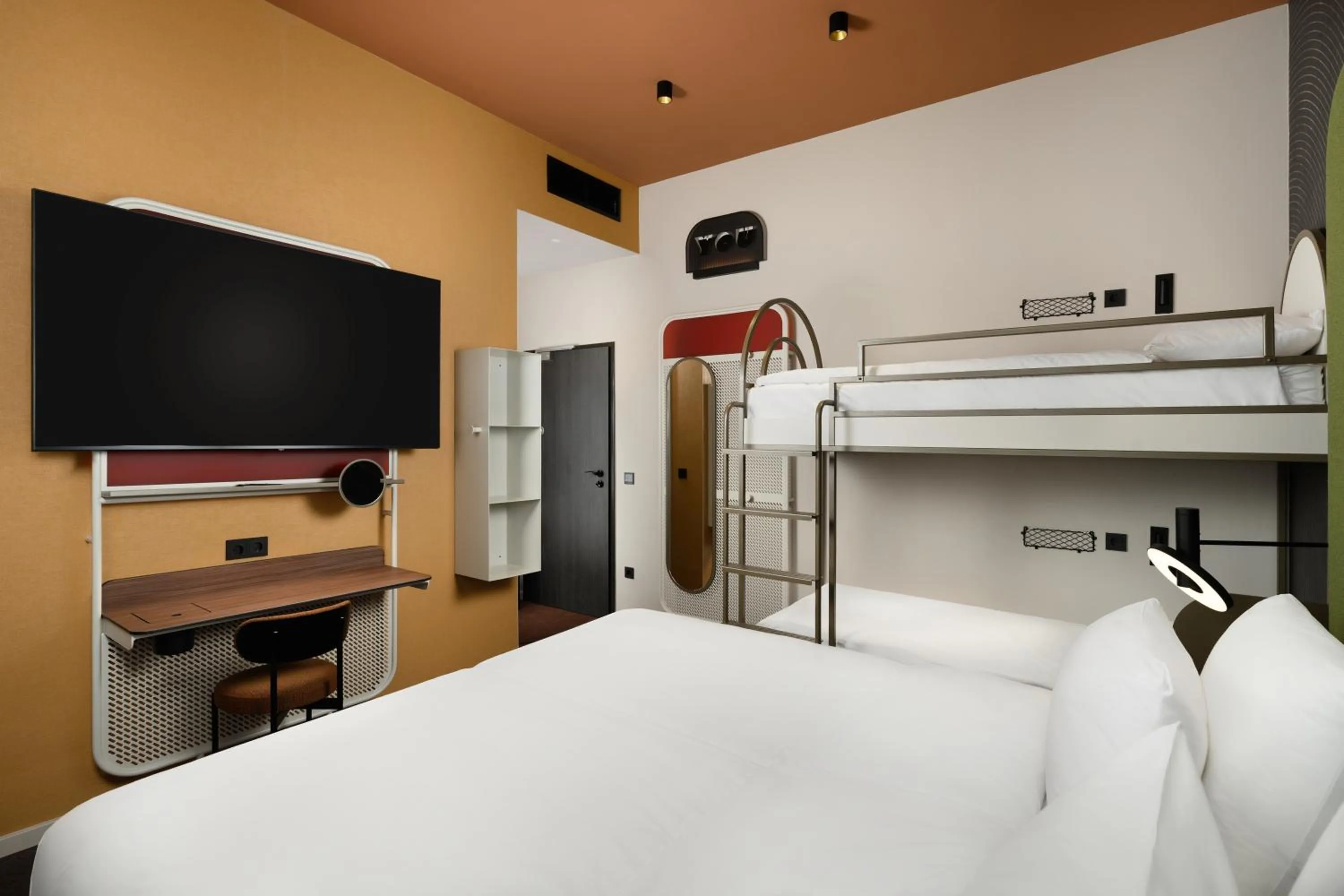 Bed in You Hotel Budapest - Handwritten Collection