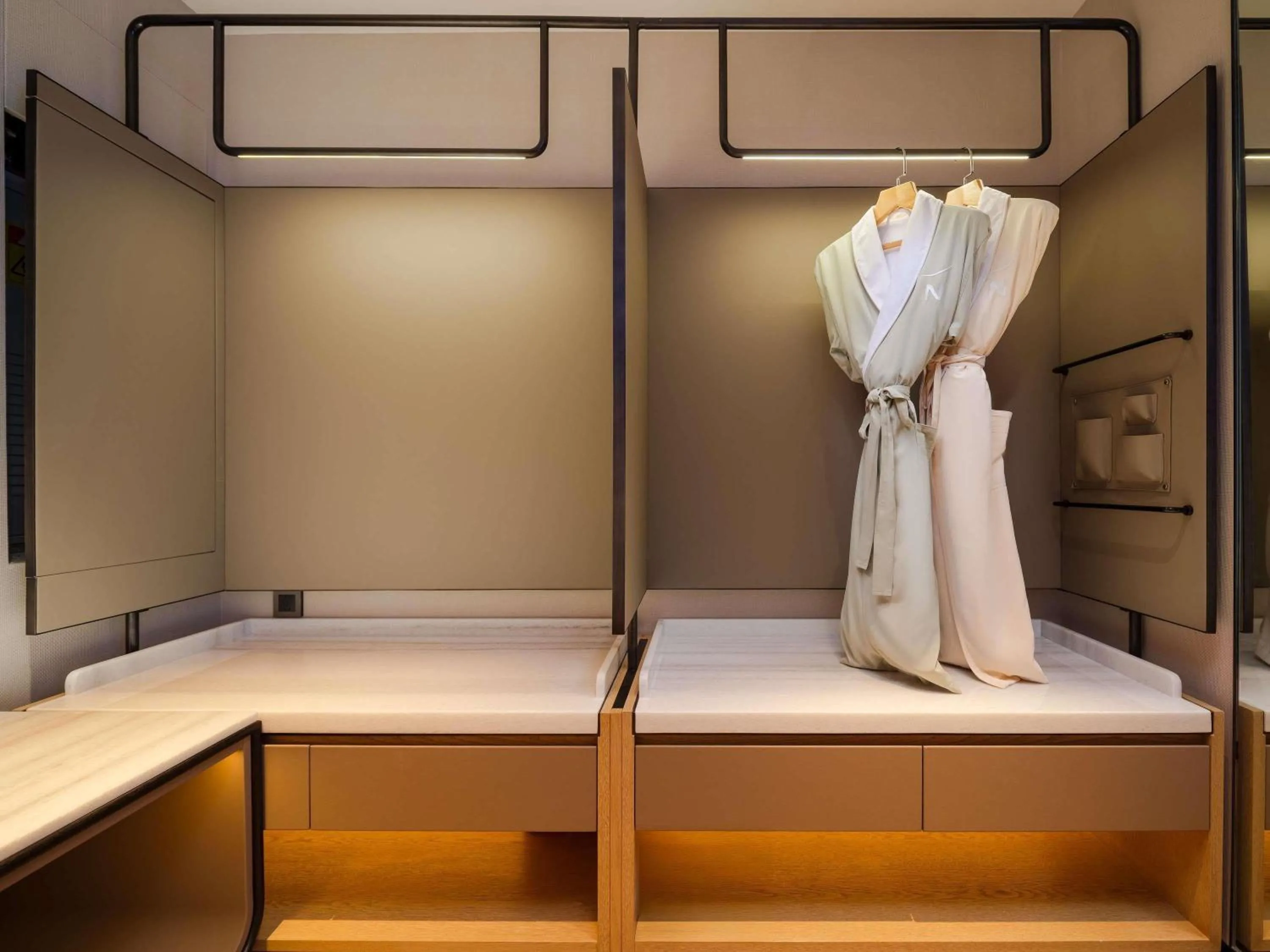 Bedroom, Bed in Novotel Xiamen Downtown