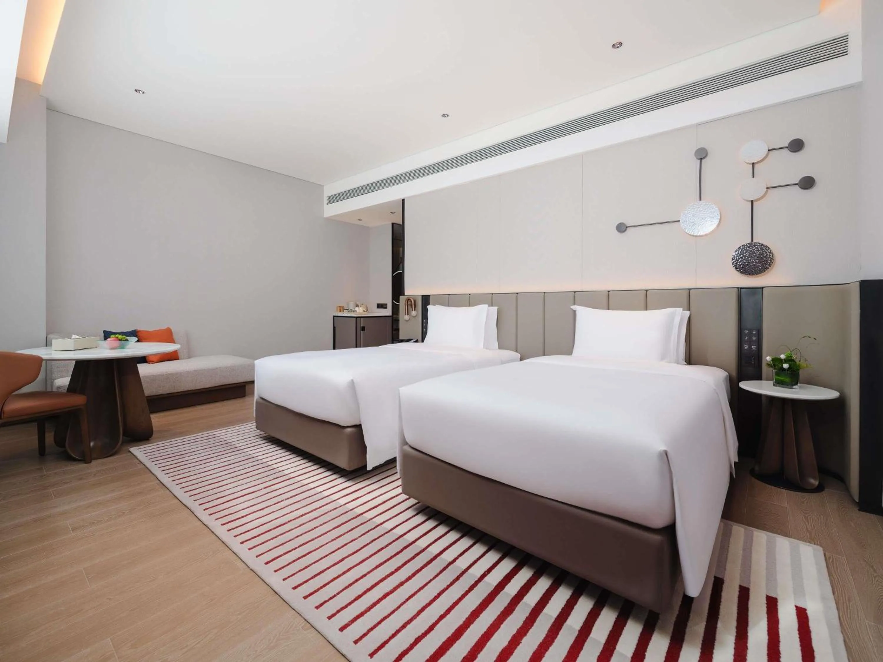 Bedroom, Bed in Novotel Xiamen Downtown