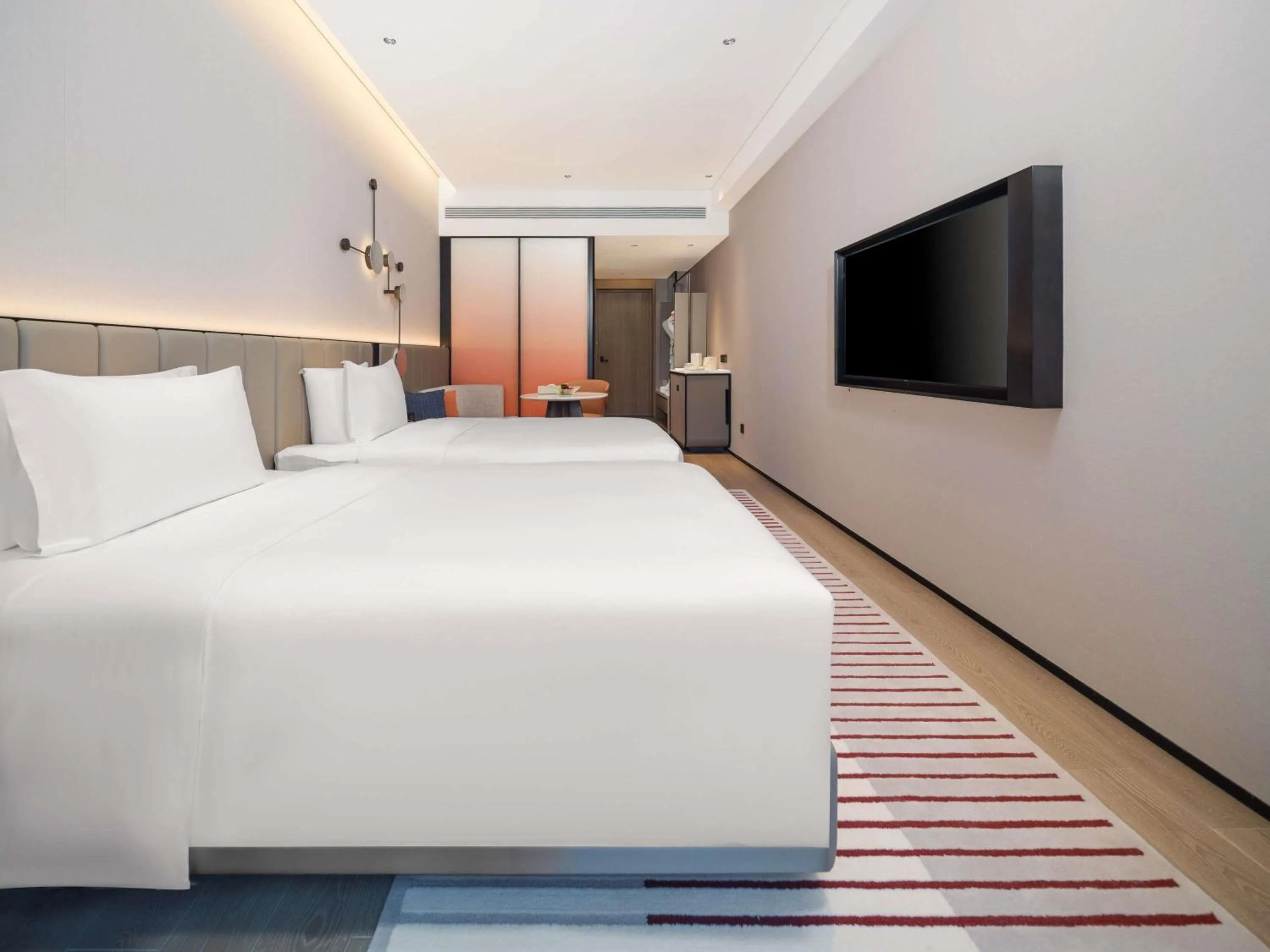 Bedroom, Bed in Novotel Xiamen Downtown