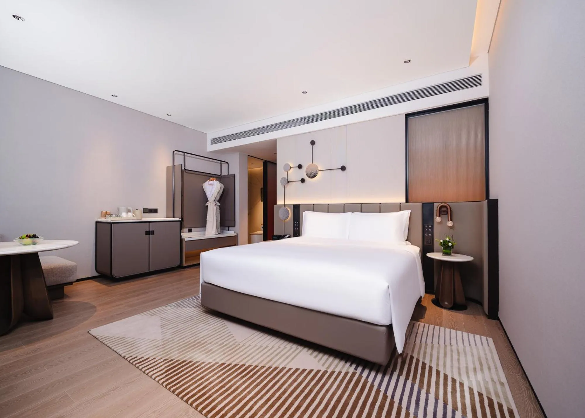 Bed in Novotel Xiamen Downtown