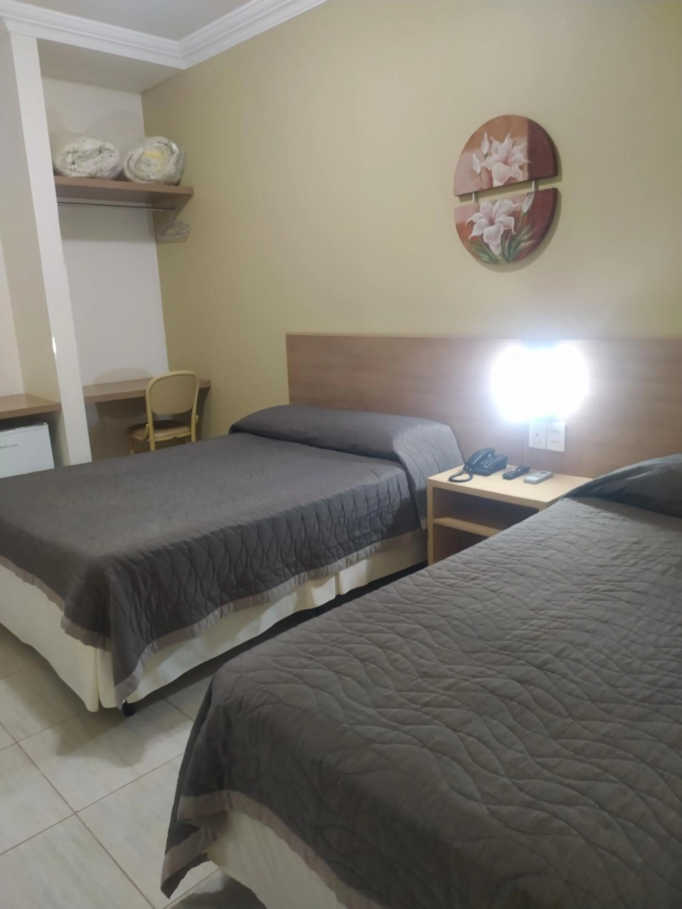 Photo of the whole room, Bed in Francisco Beltrão Palace Hotel