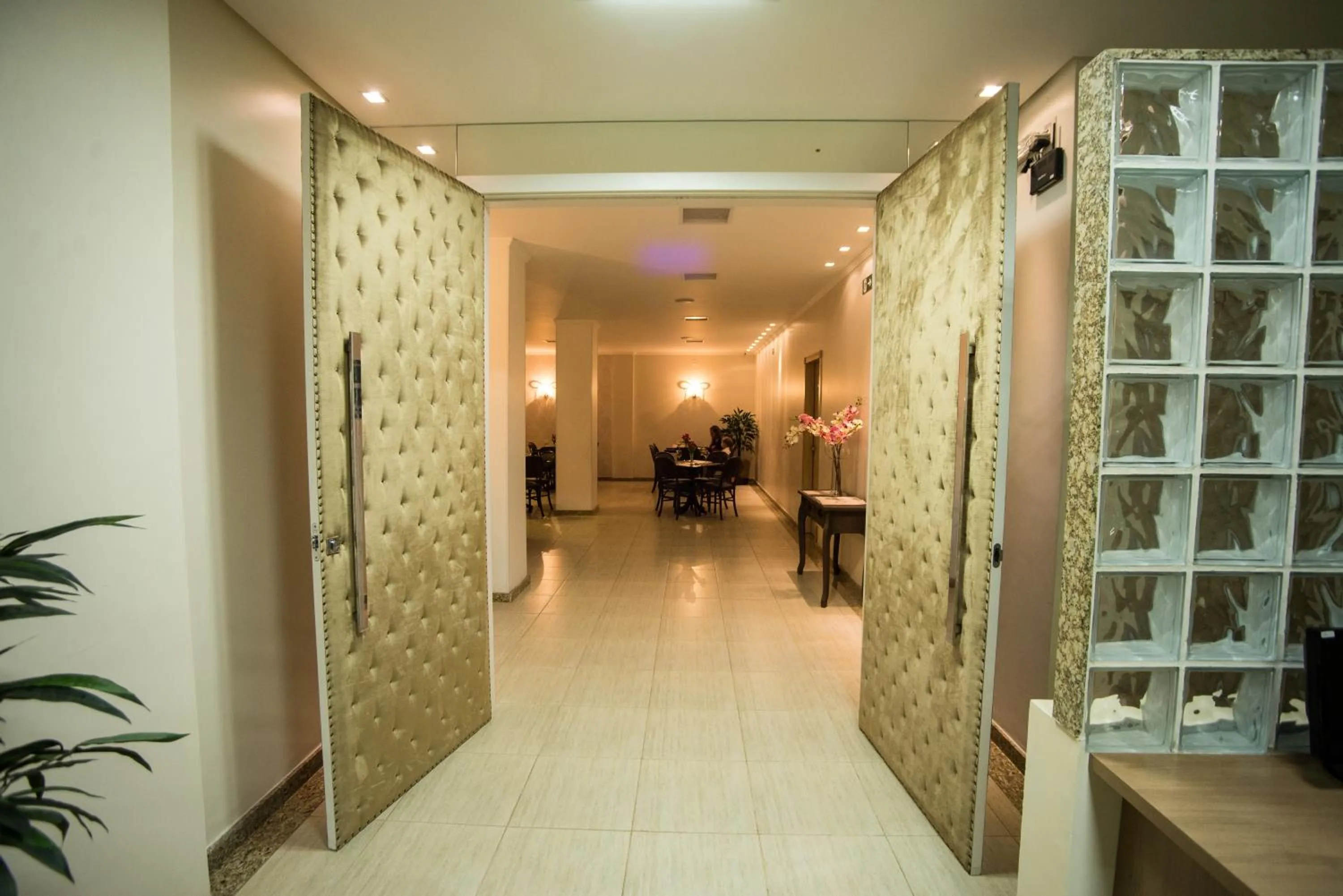 Continental breakfast in Francisco Beltrão Palace Hotel