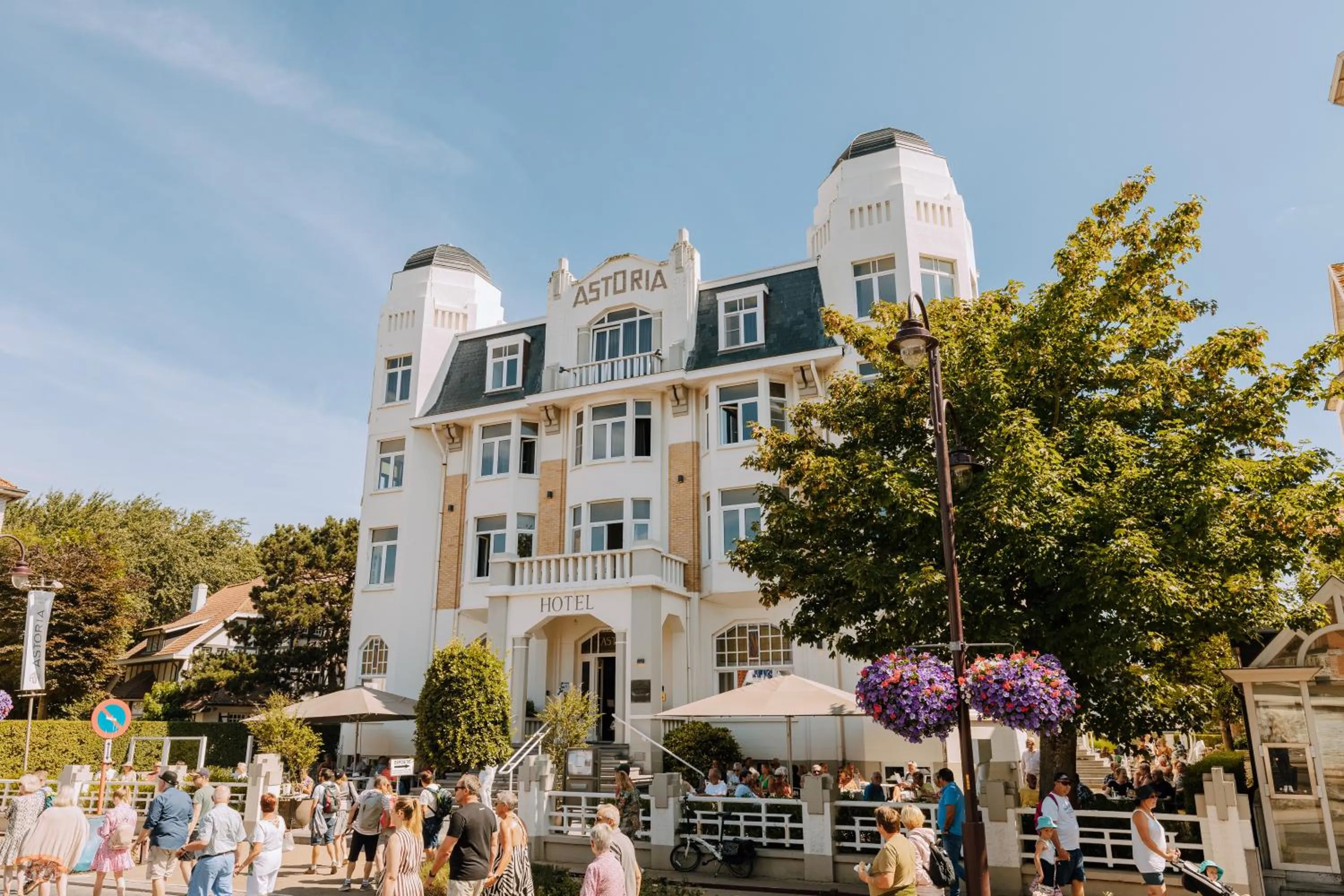 Property building in Hotel Astoria