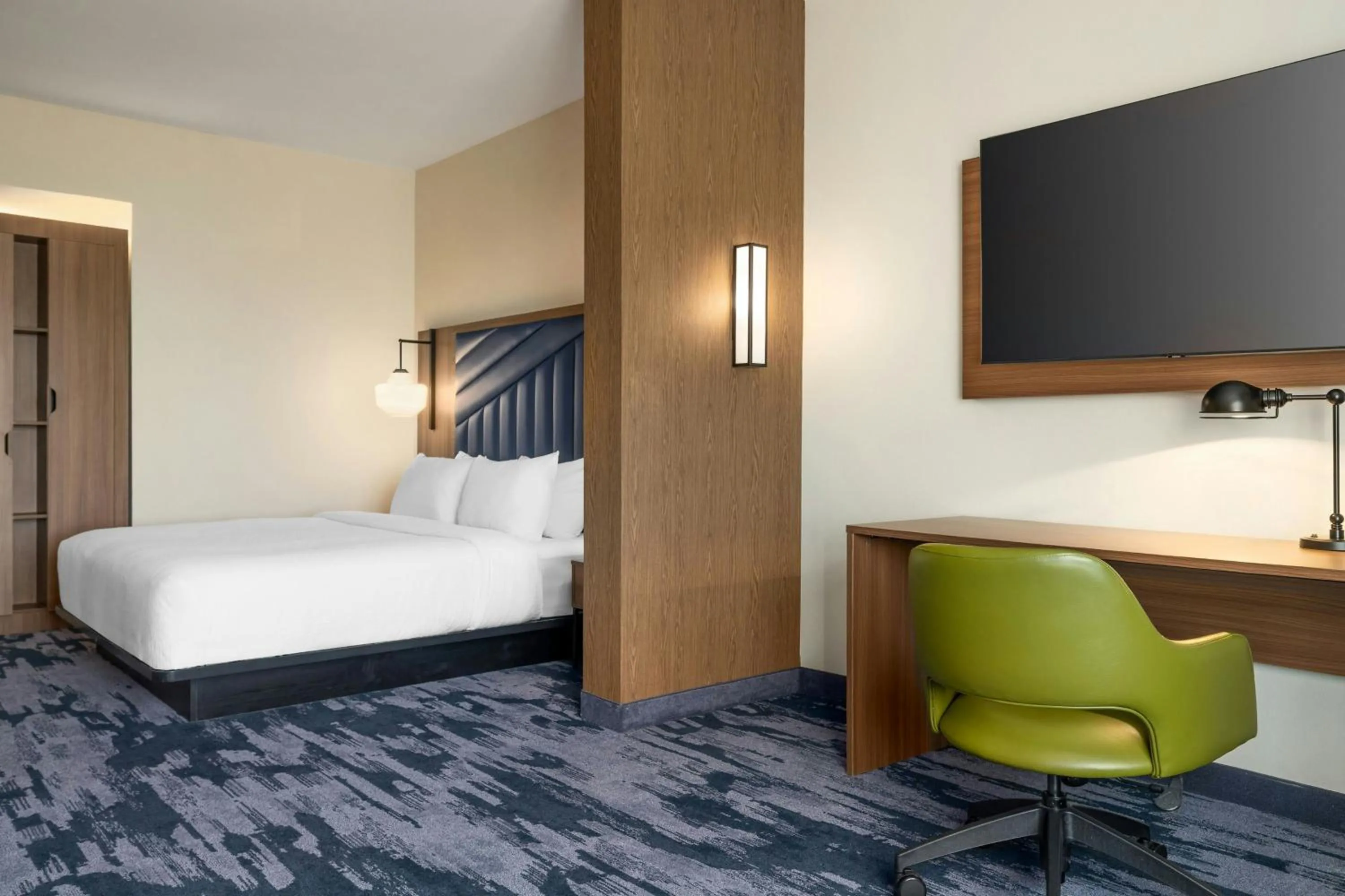 Photo of the whole room, Bed in Fairfield by Marriott Inn & Suites Forrest City