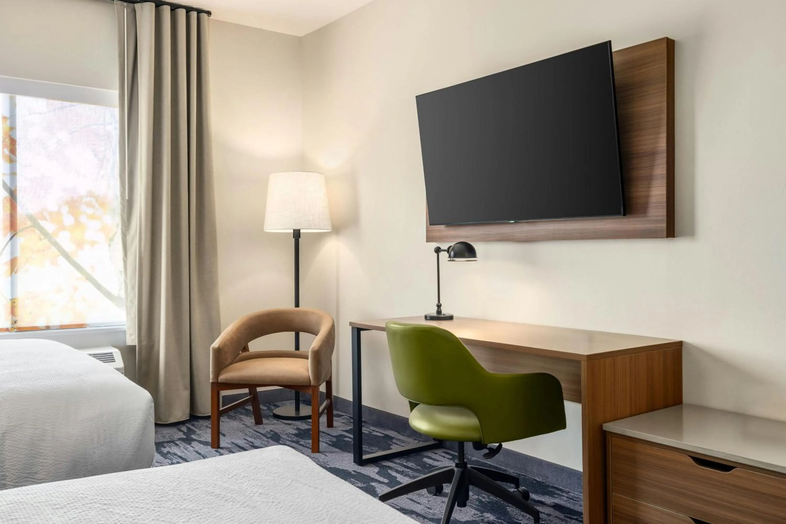 Photo of the whole room, Bed in Fairfield by Marriott Inn & Suites Forrest City