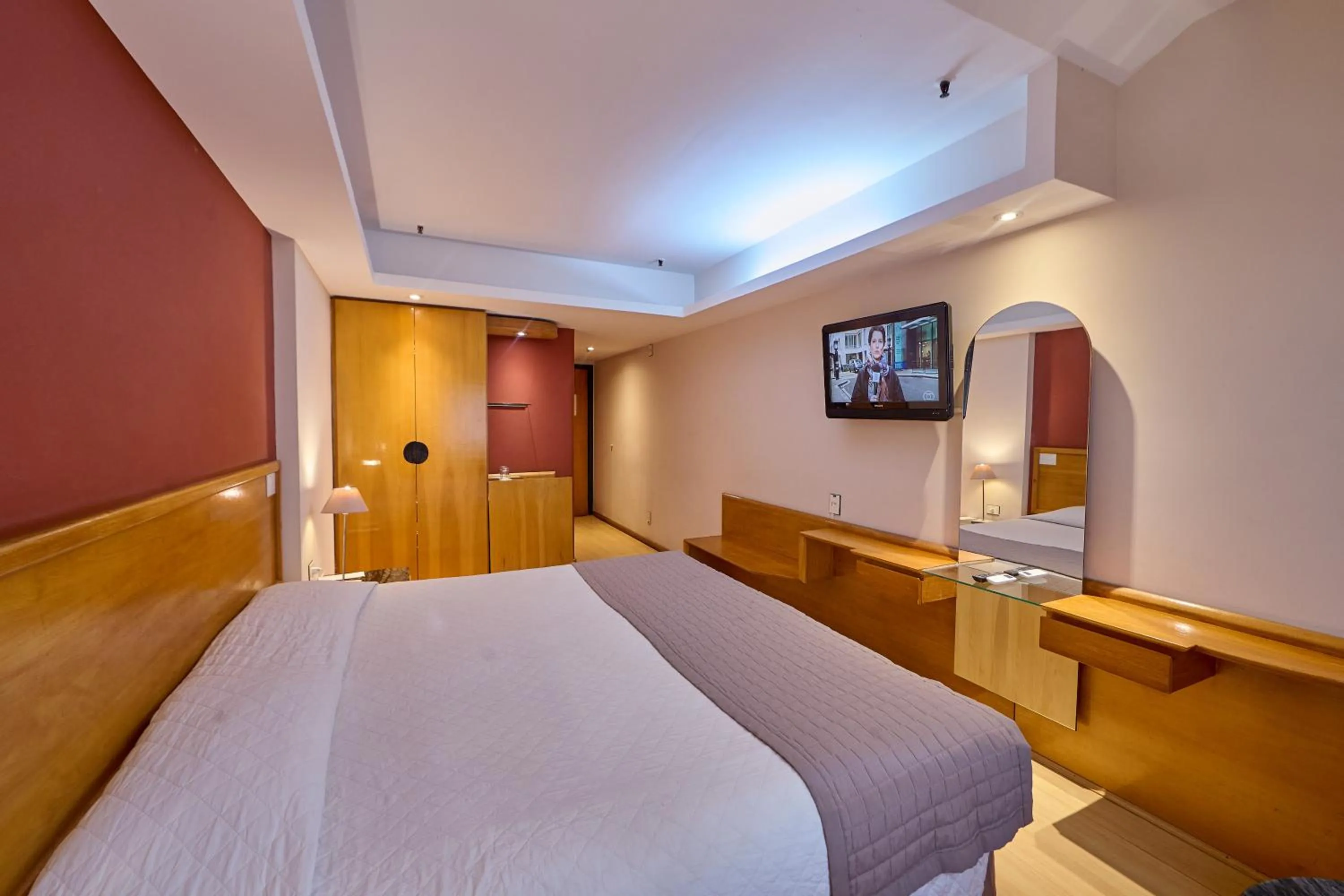 Bedroom, Bed in South American Copacabana Hotel