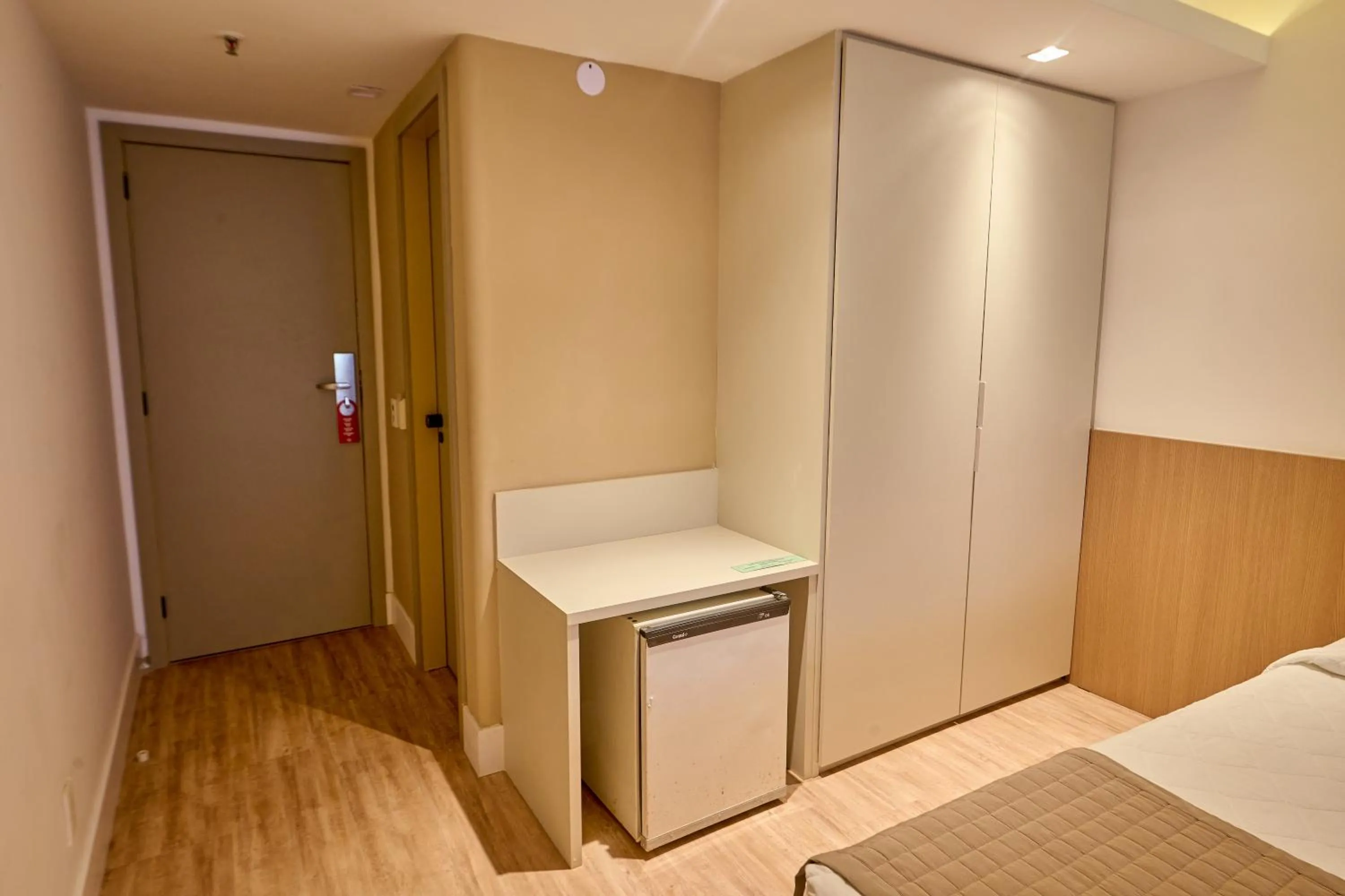 Bedroom, Bed in South American Copacabana Hotel