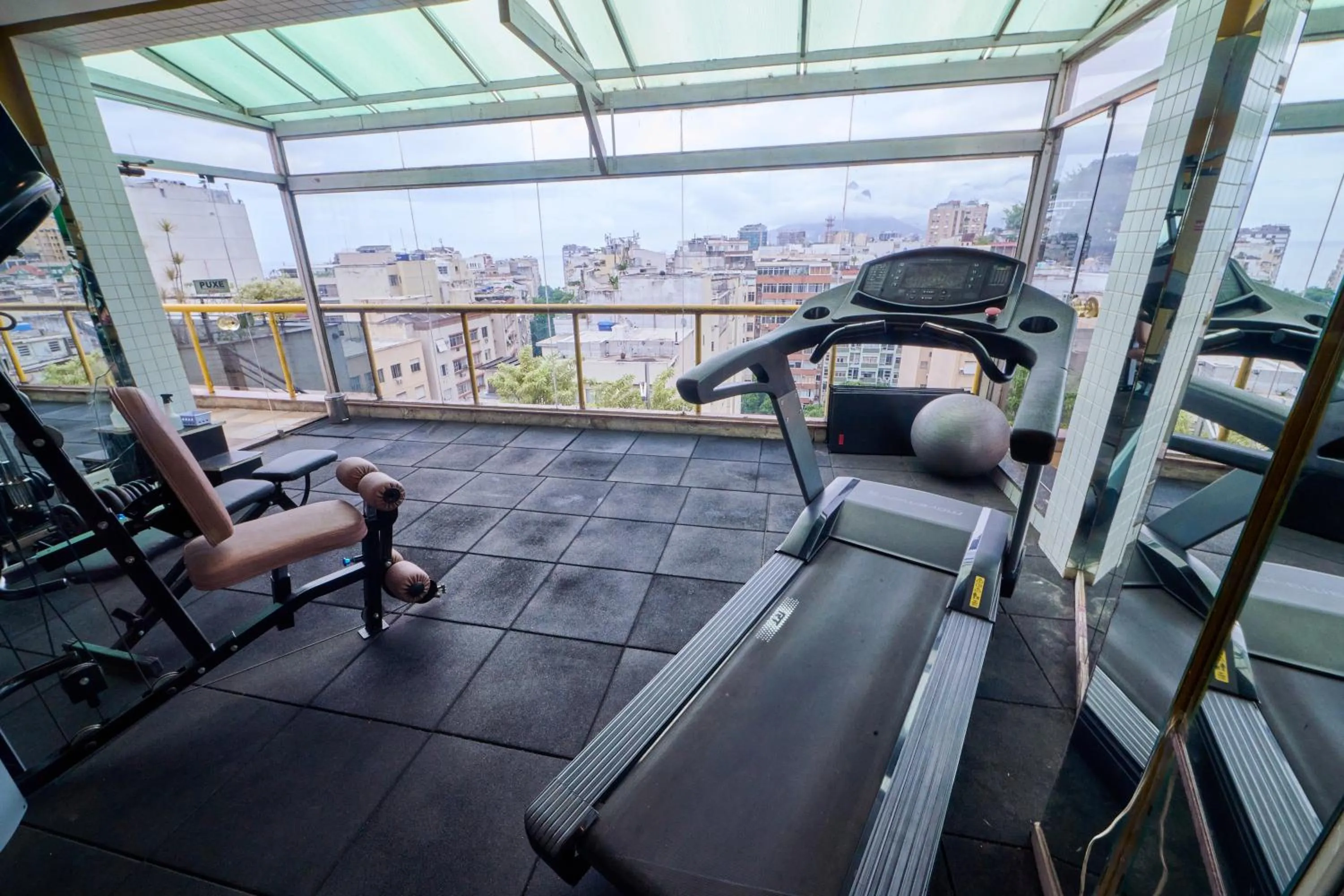 Fitness centre/facilities in South American Copacabana Hotel