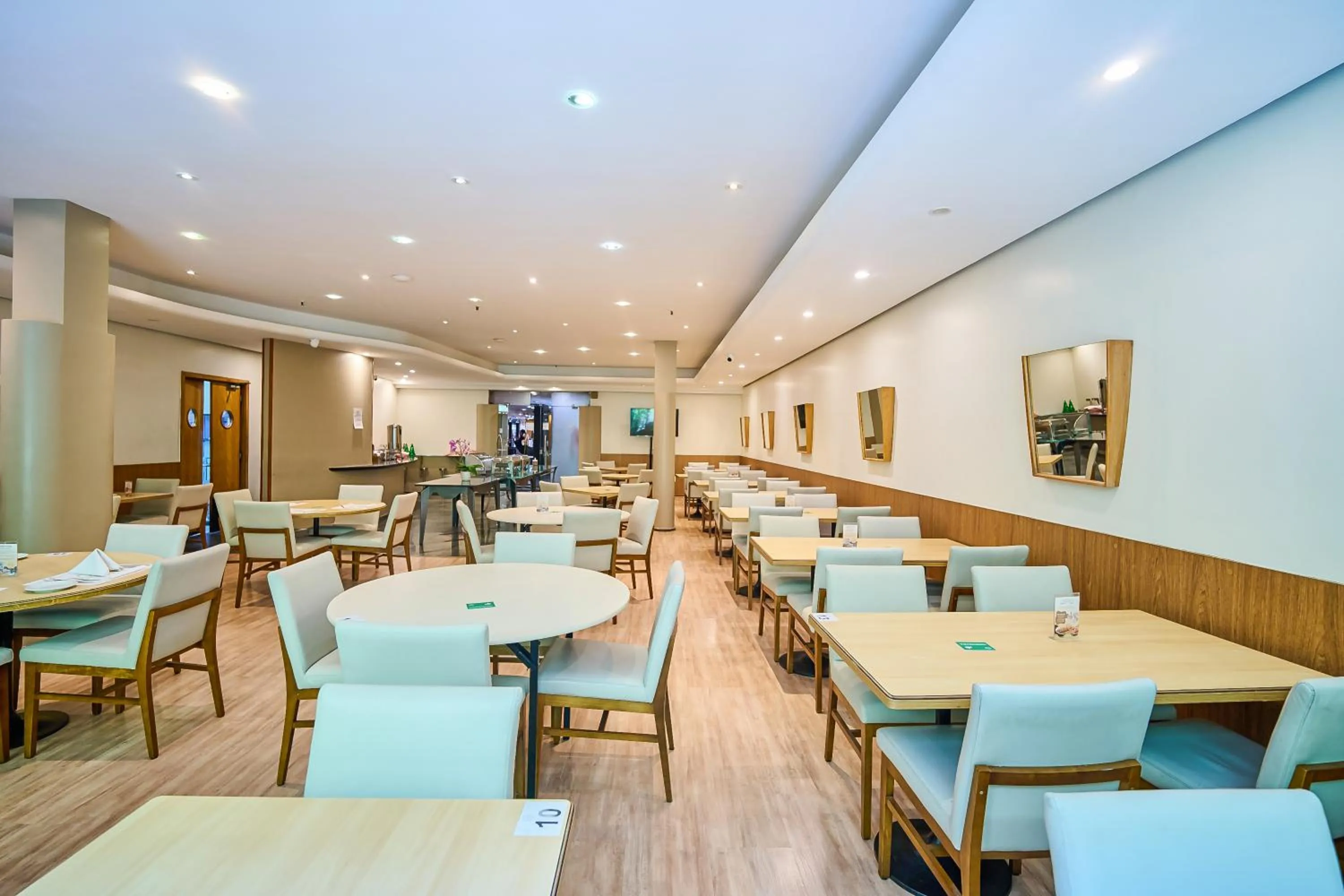 Restaurant/places to eat in South American Copacabana Hotel