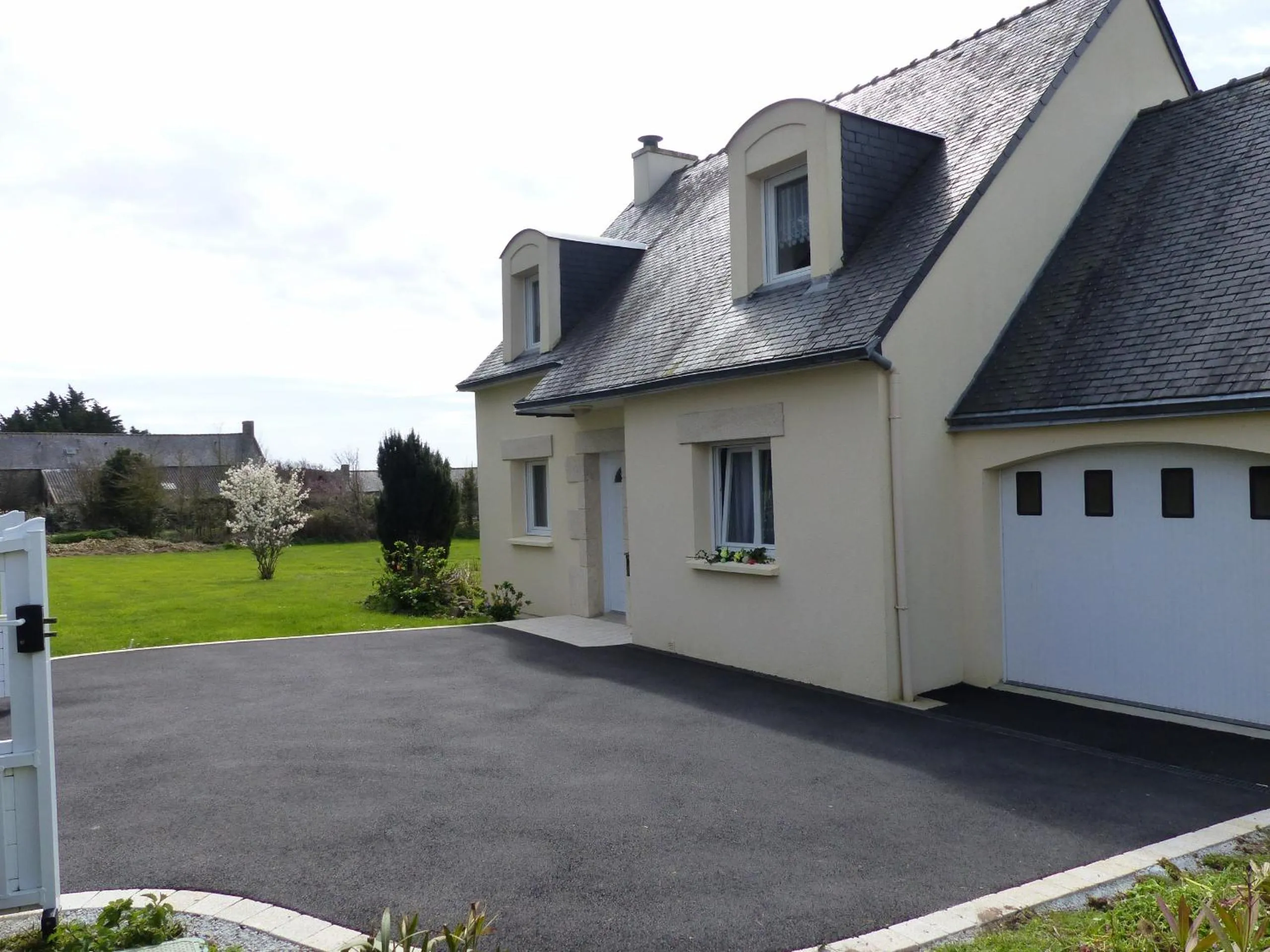 Off site in KERBACHIQUE - Maison, Confort, Jardin - C89