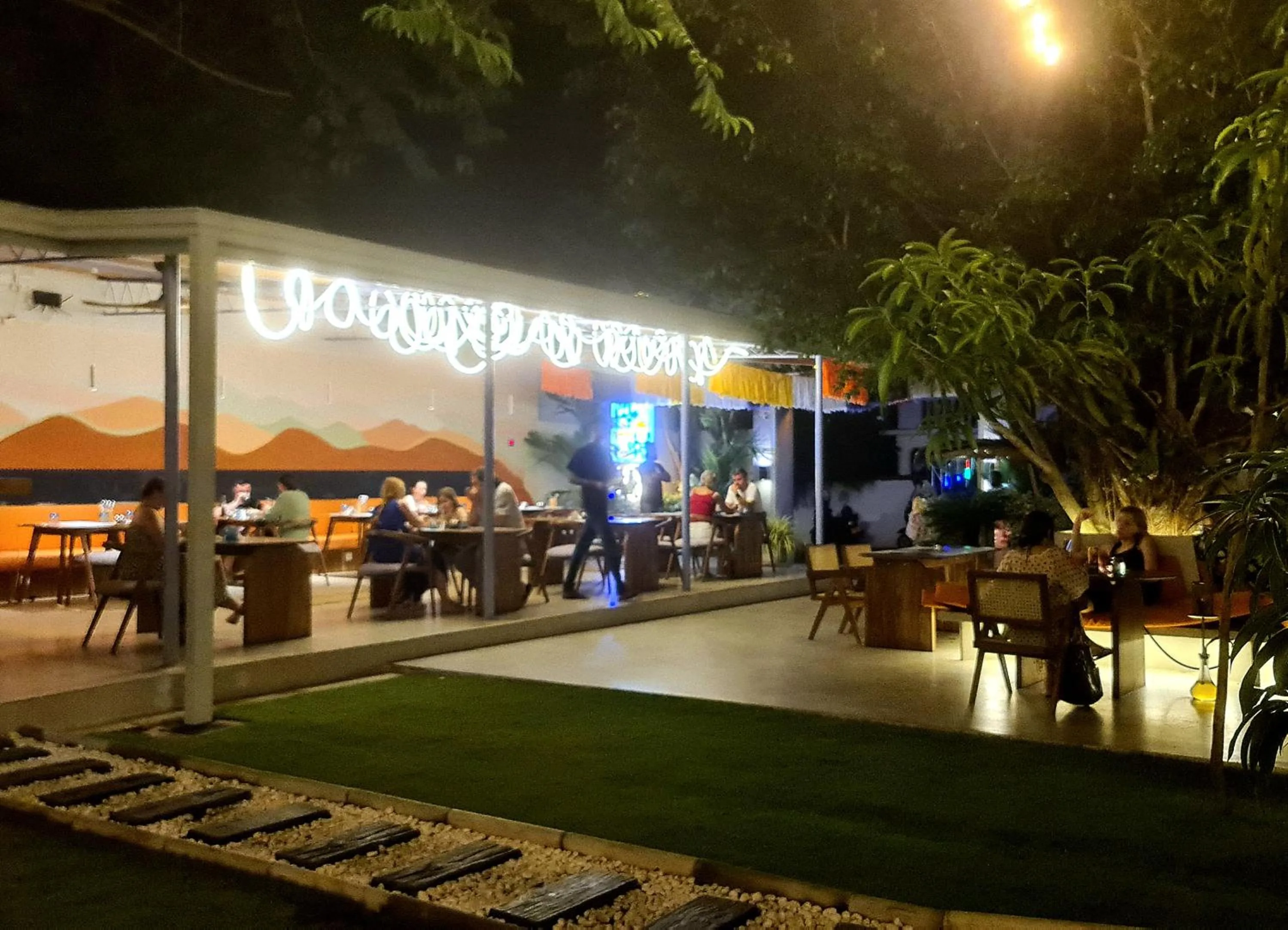 Restaurant/places to eat in Hotel Good Life Unawatuna