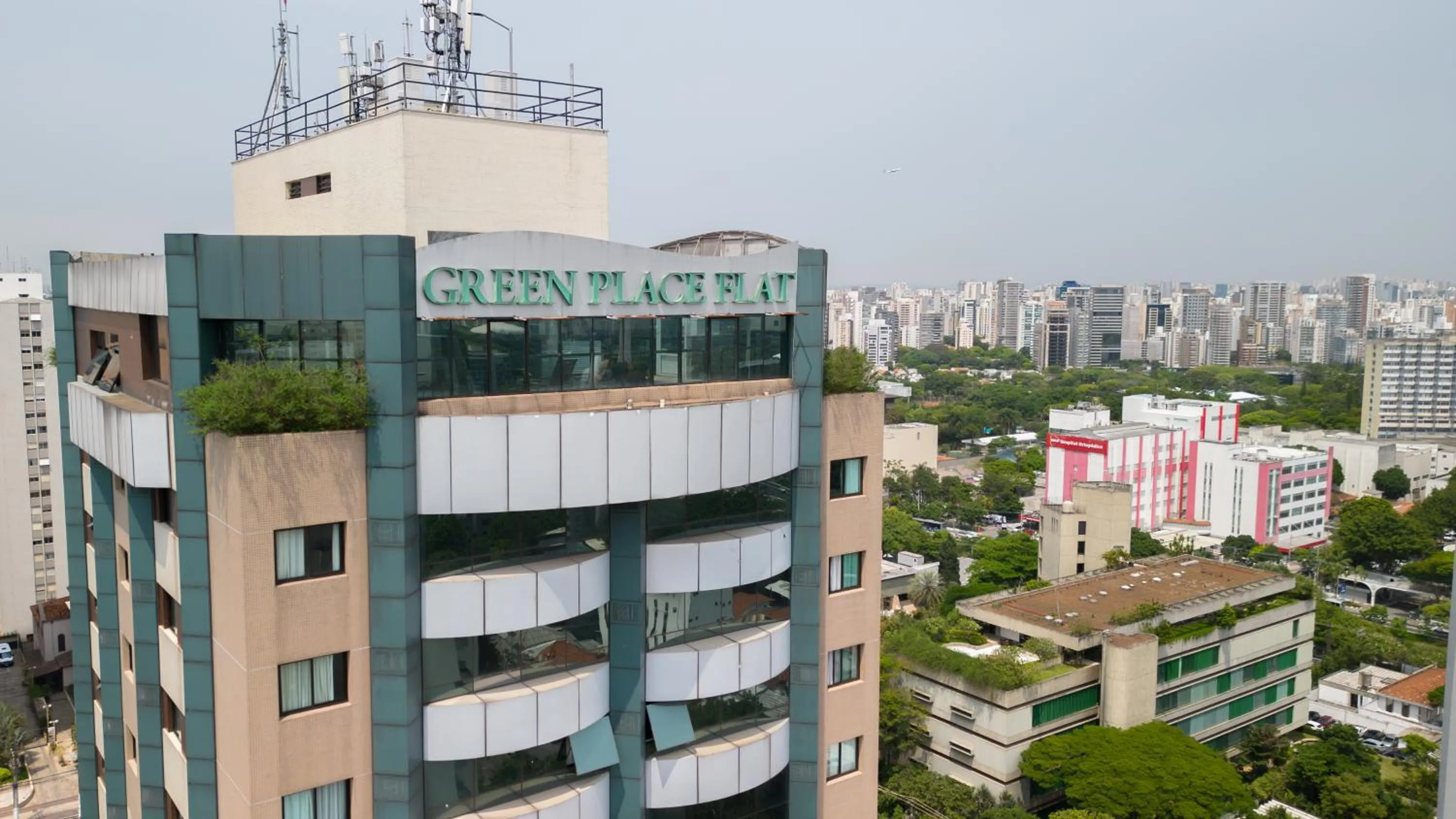 Facade/entrance in Green Place Ibirapuera