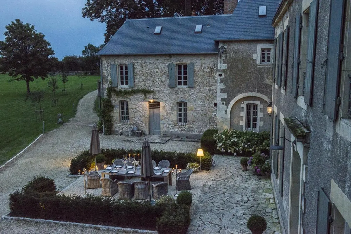 Balcony/Terrace in Château de Planchevienne