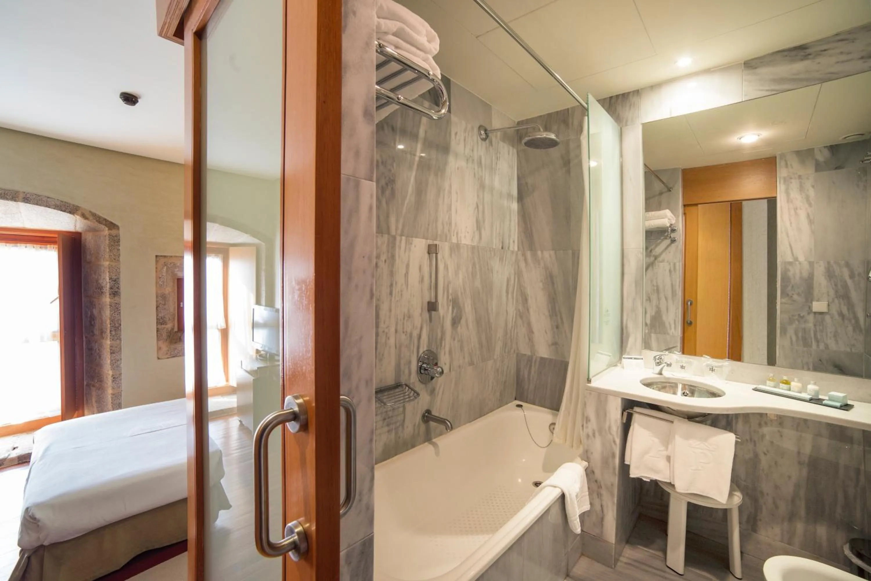 Bathroom in Parador de Santo Estevo