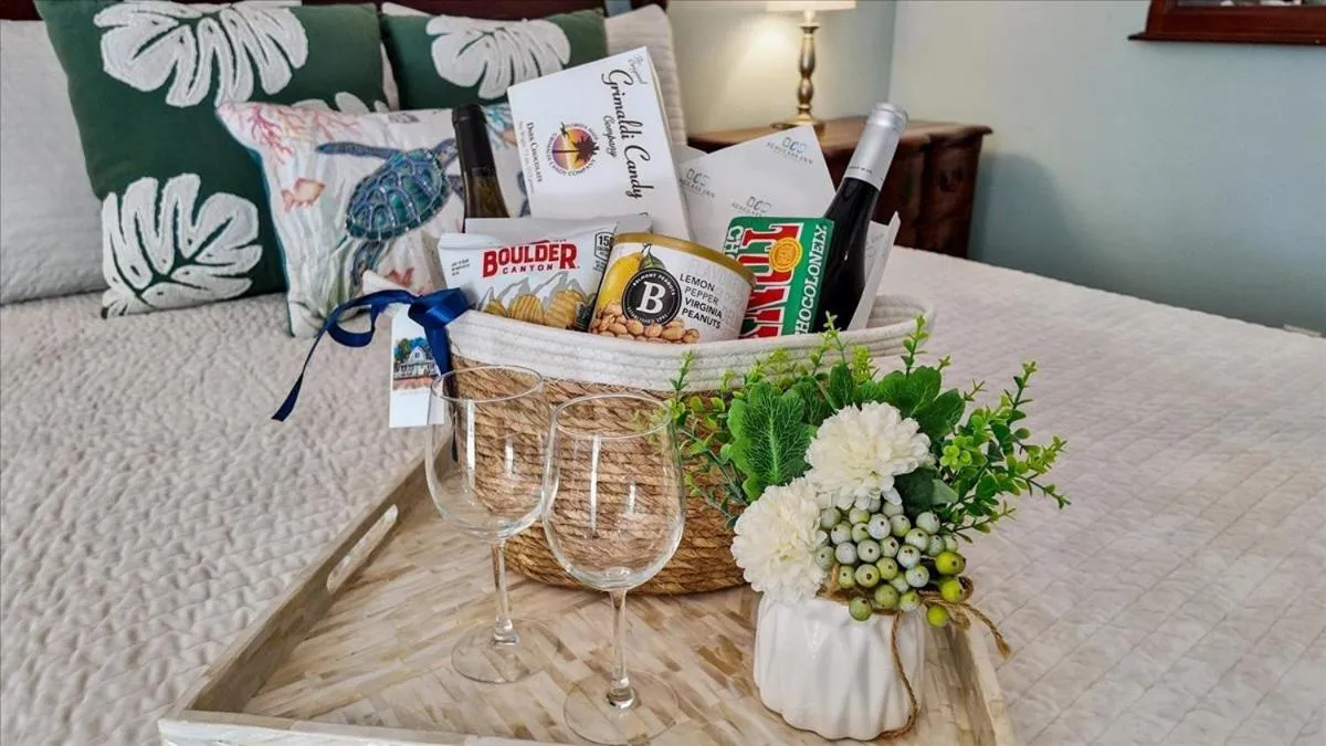 Food and drinks, Bed in SeaGlass Inn Bed and Breakfast