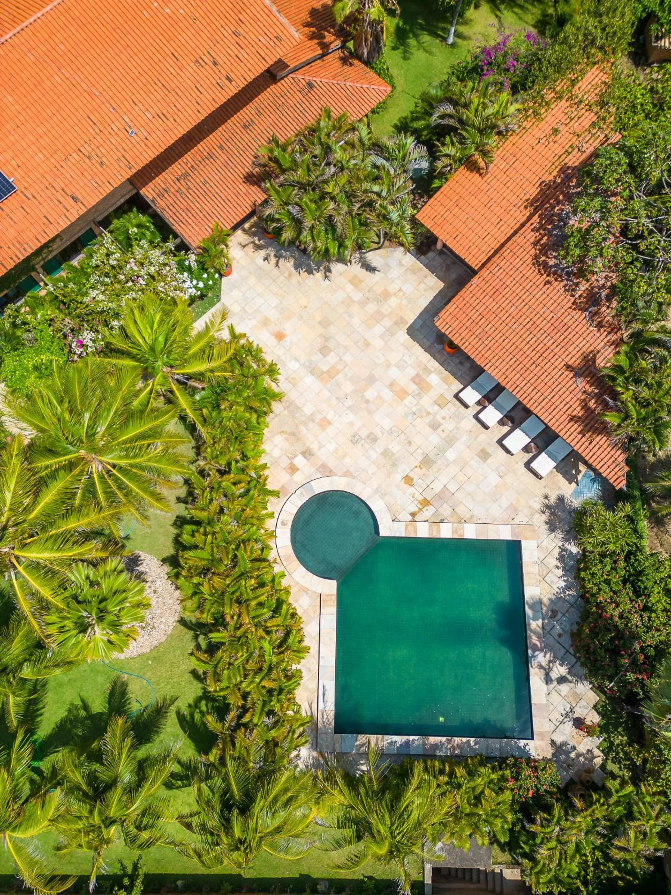 Property building in Mansao Santa Rita