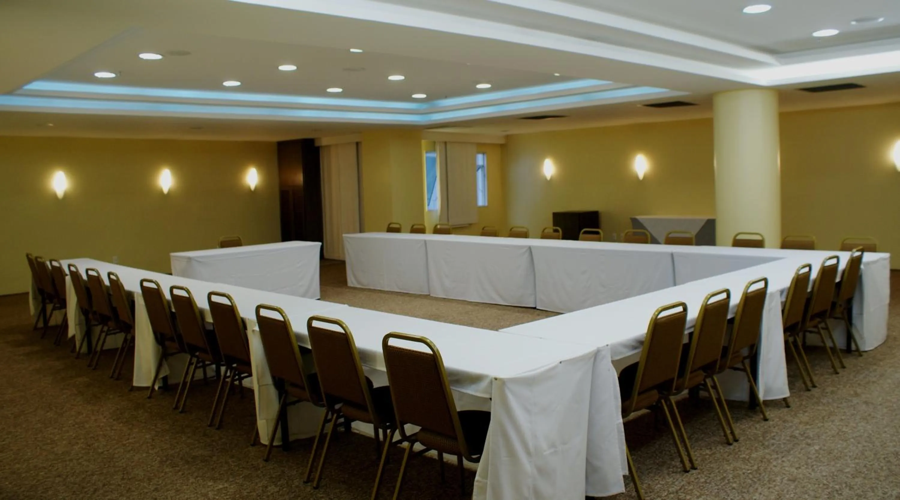 Meeting/conference room in Tropical Barra Hotel