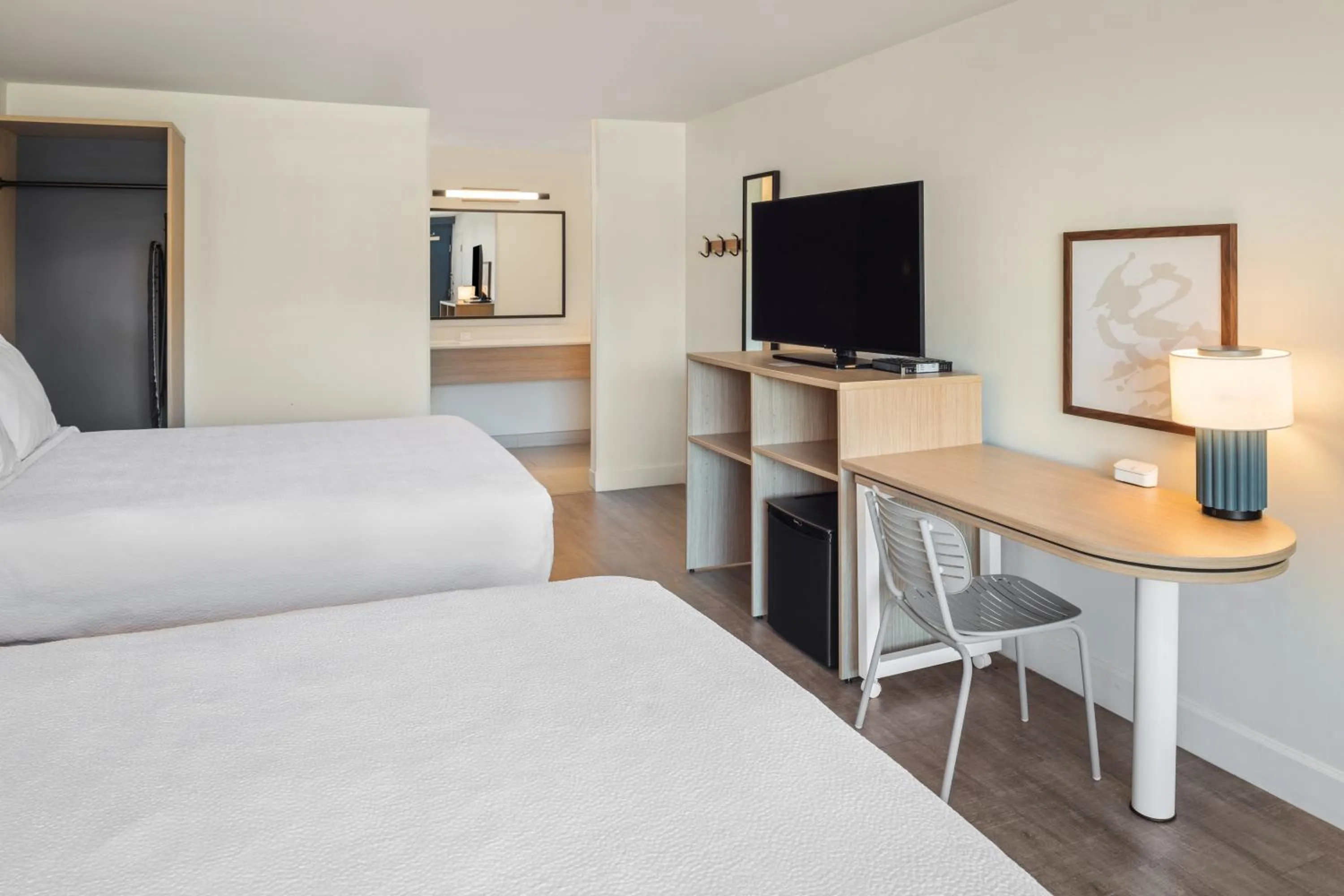 Bedroom, Bed in Spark by Hilton Hilton Head Island