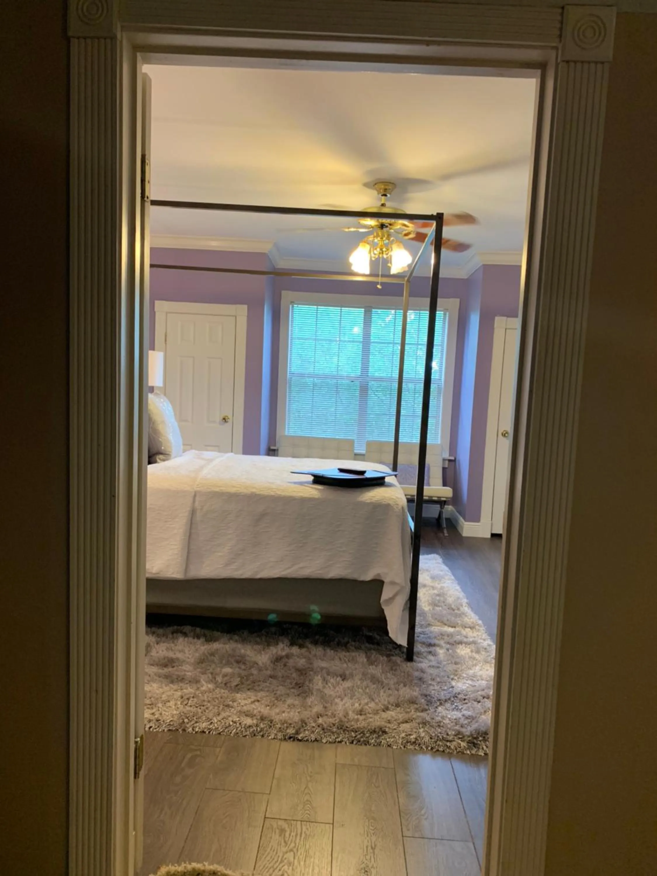 Bed in Huffman House Bed & Breakfast