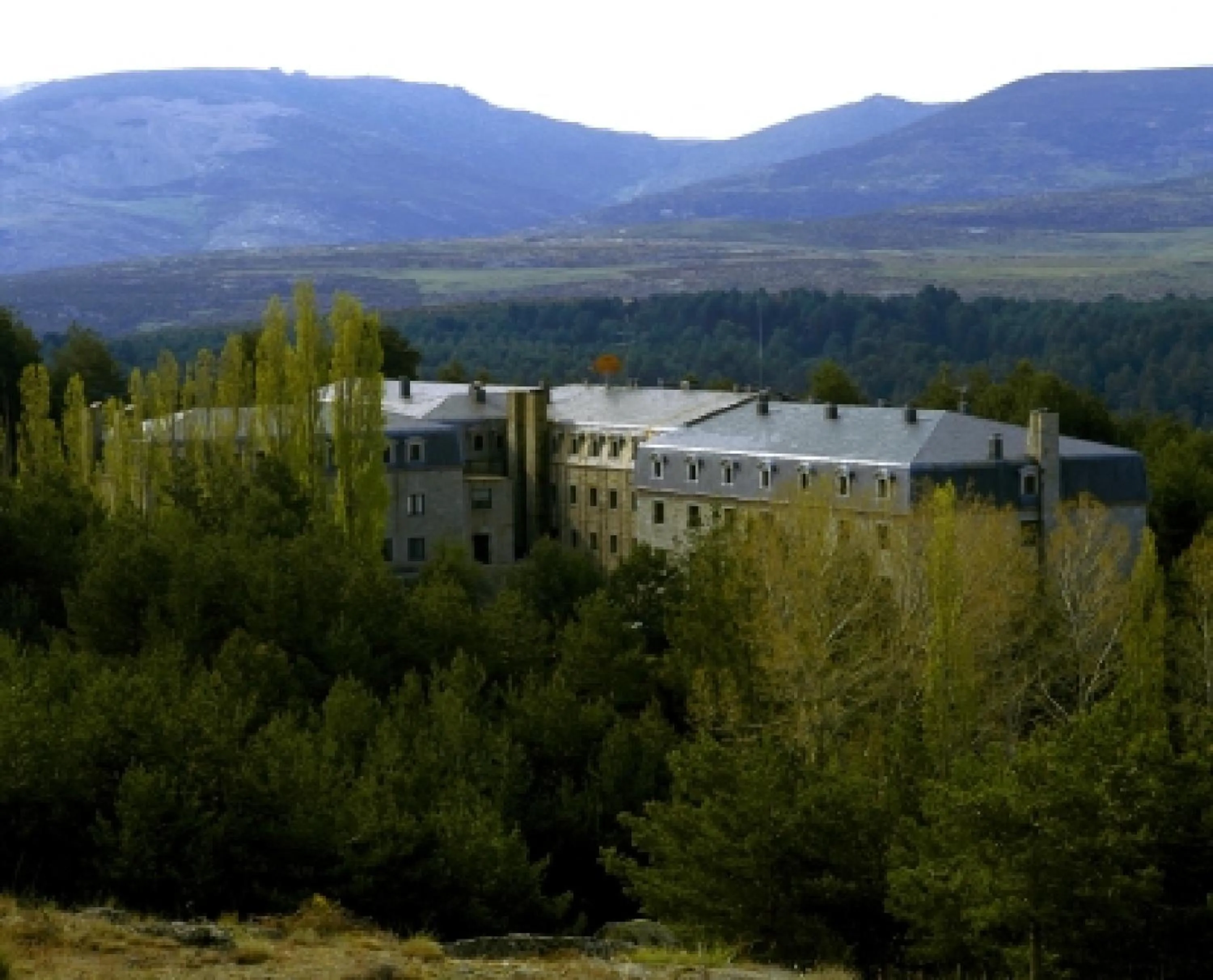 Facade/entrance in Parador de Gredos