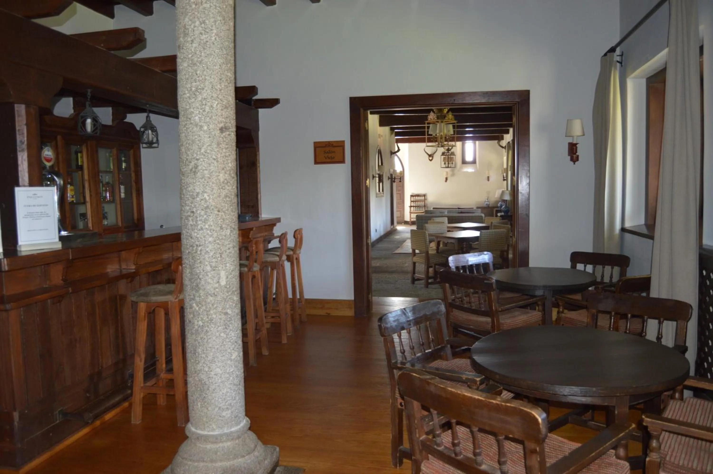 Drinks in Parador de Gredos