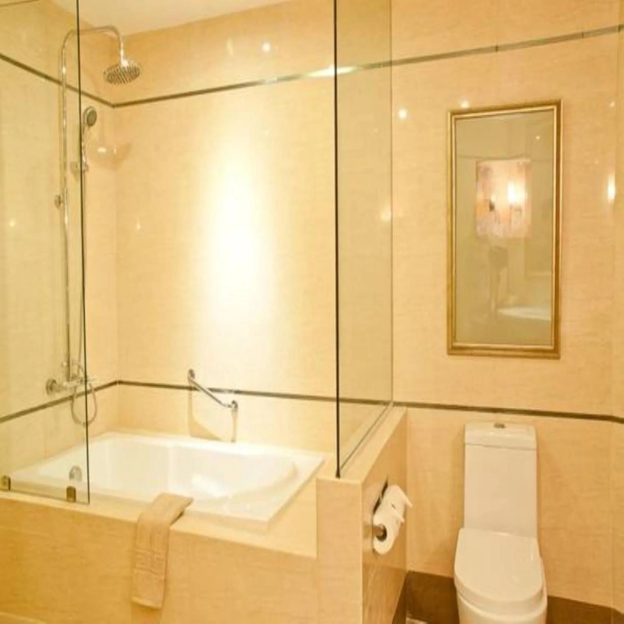 Bathroom in Royal Garden Hotel