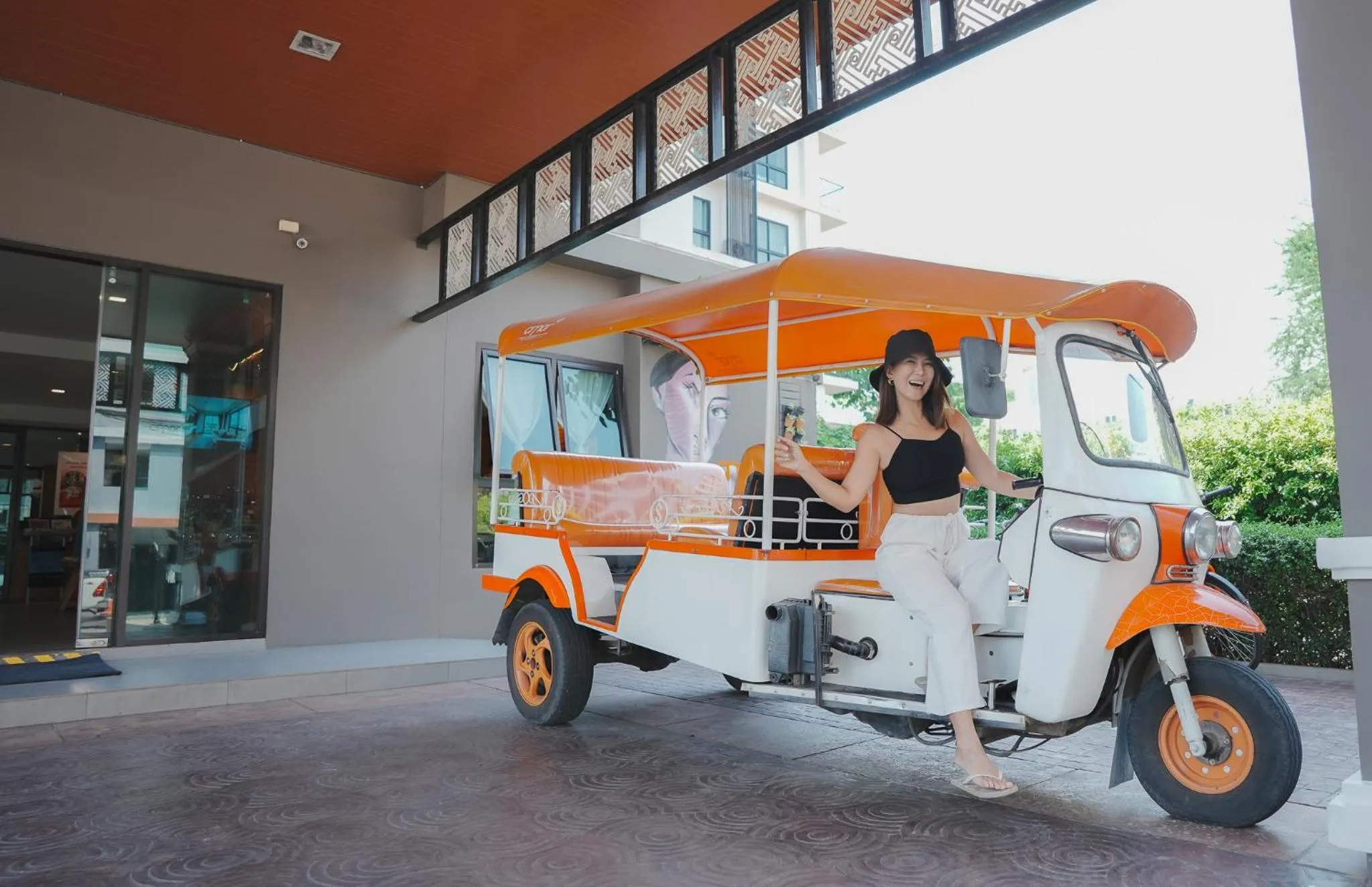 shuttle in Cmor by Recall Hotels SHA Extra Plus