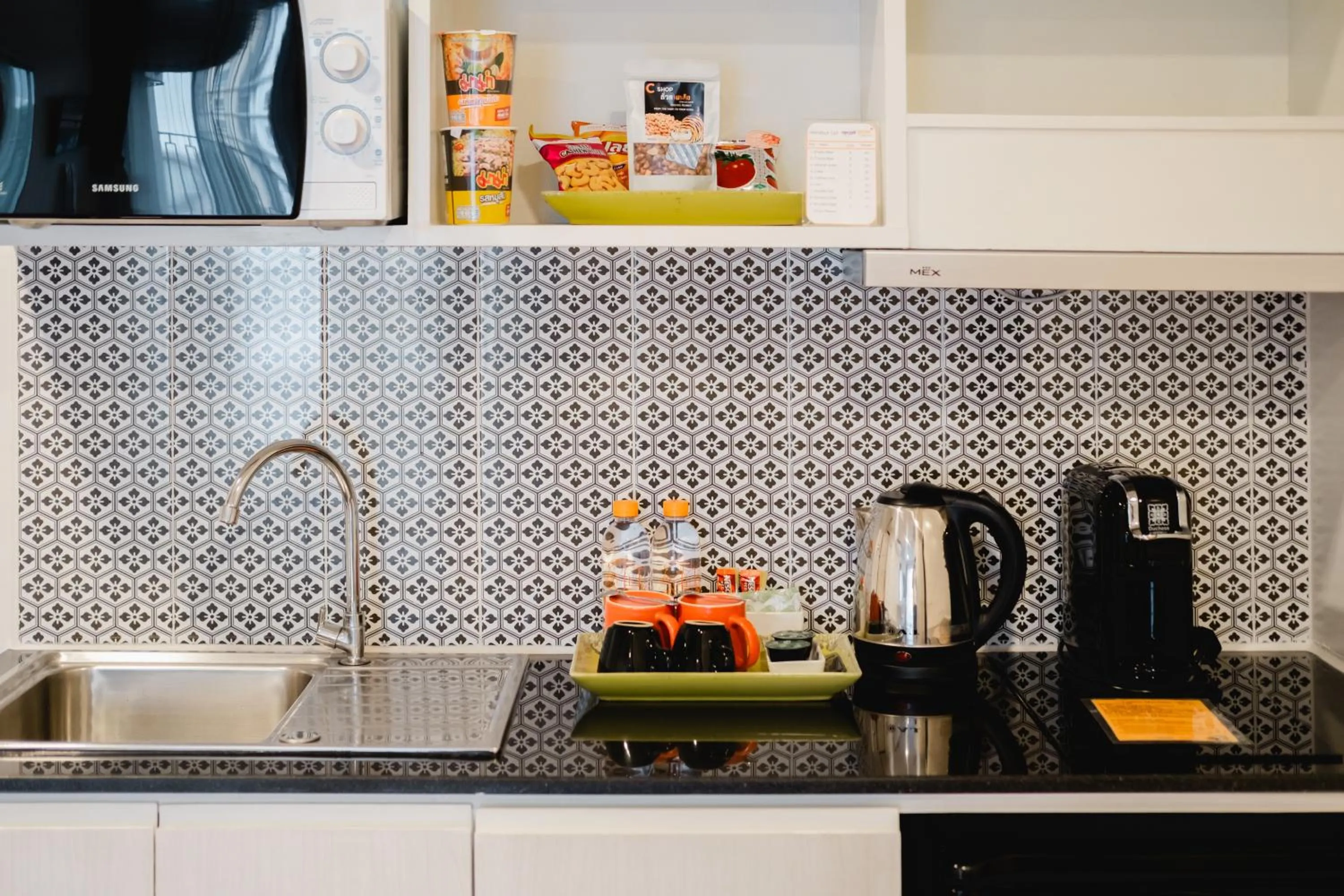 Kitchen or kitchenette in Cmor by Recall Hotels SHA Extra Plus