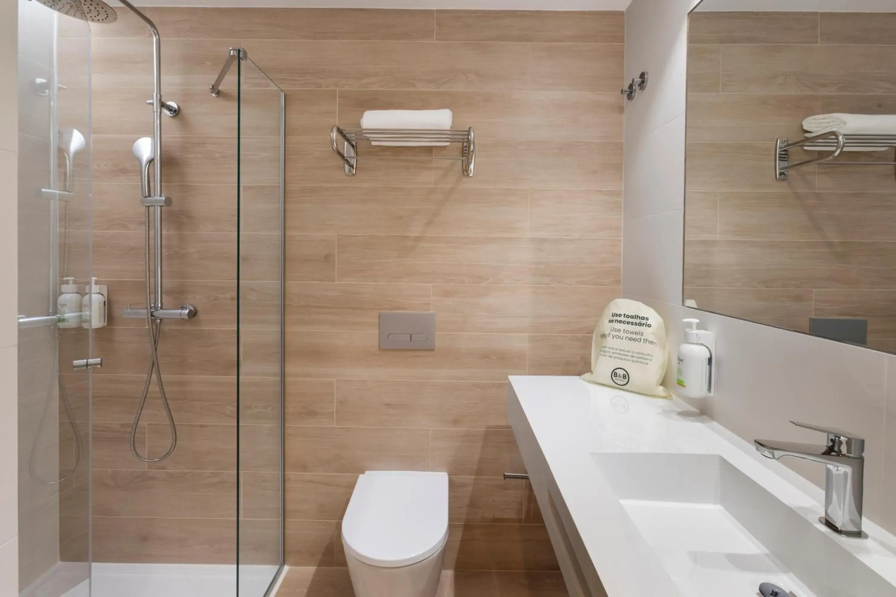 Double Room in B&B HOTEL Setúbal Bonfim Double Room in B&B HOTEL Setúbal Bonfim