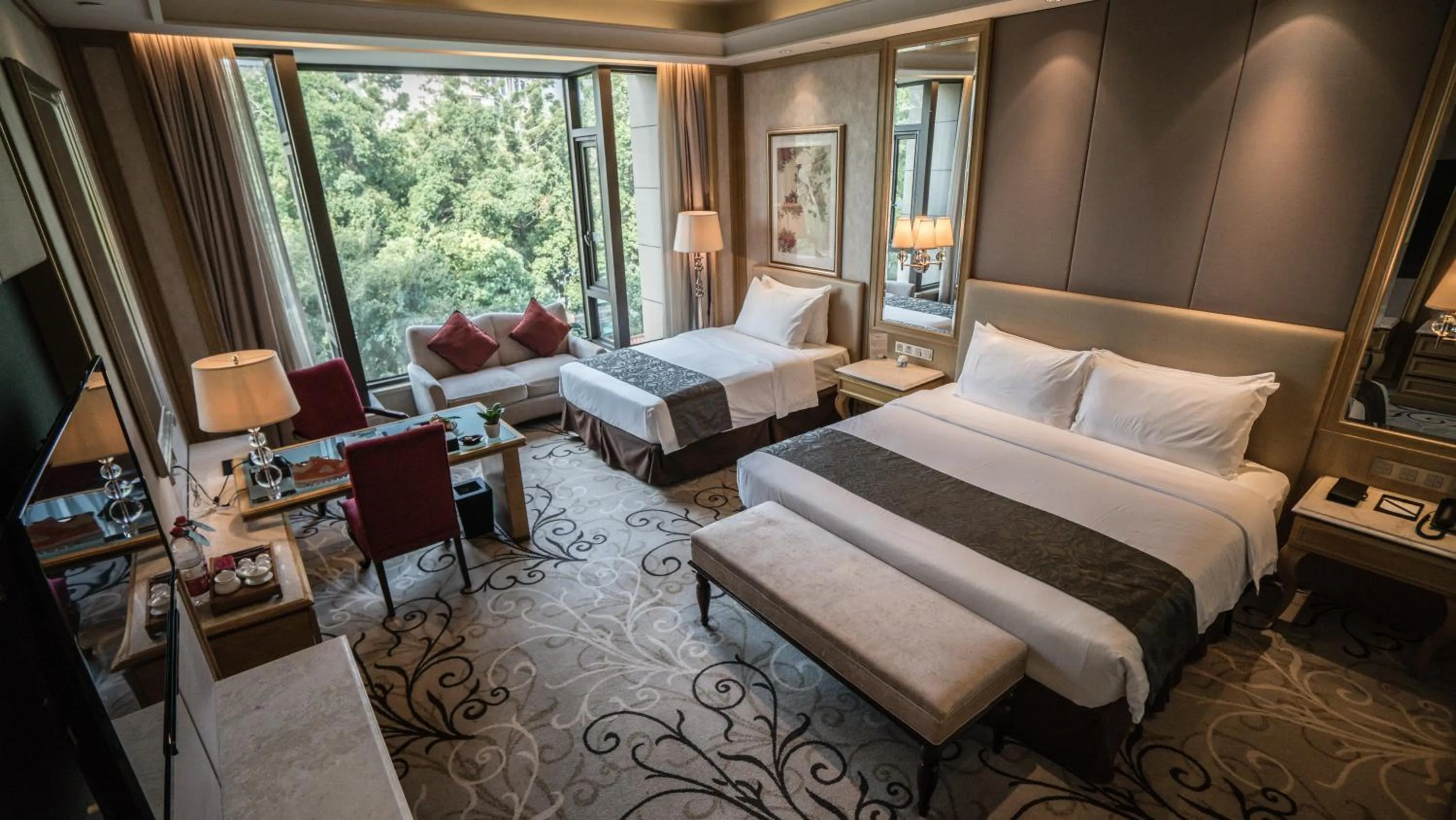 Photo of the whole room, Bed in C&D Hotel Fuzhou