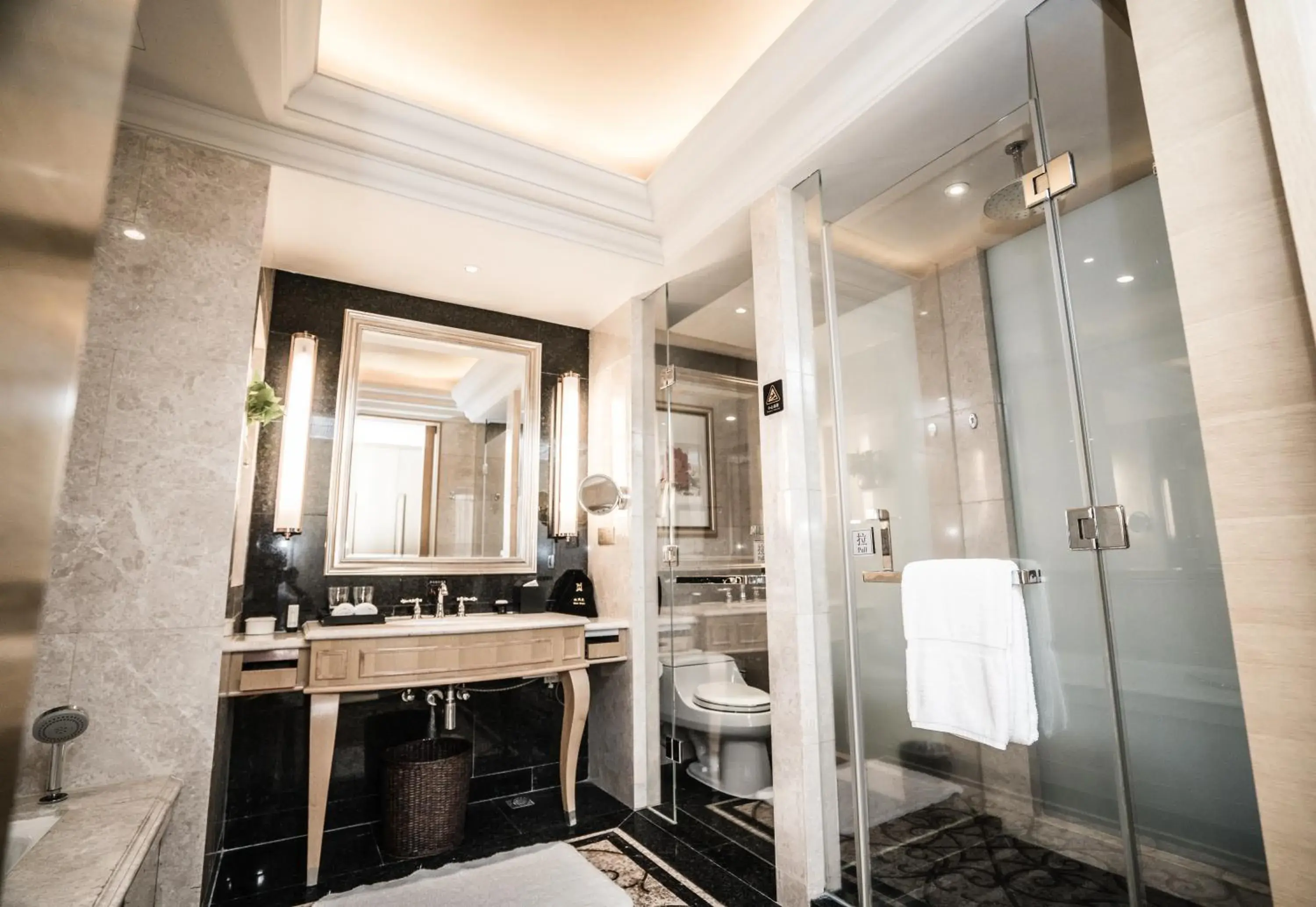 Deluxe Double Room in C&D Hotel Fuzhou Deluxe Double Room in C&D Hotel Fuzhou