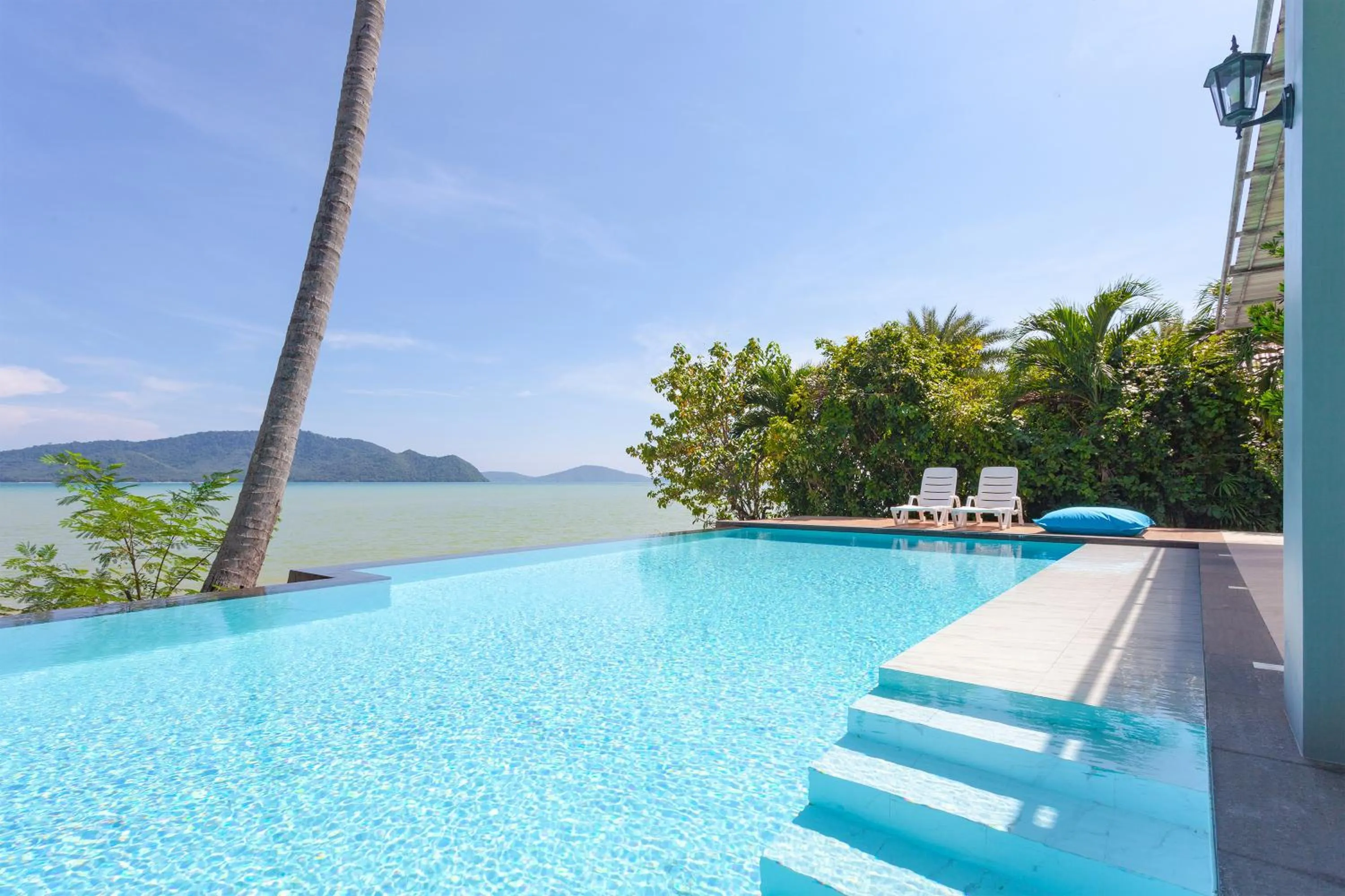 Beach in Fisherman Way Beach Villa