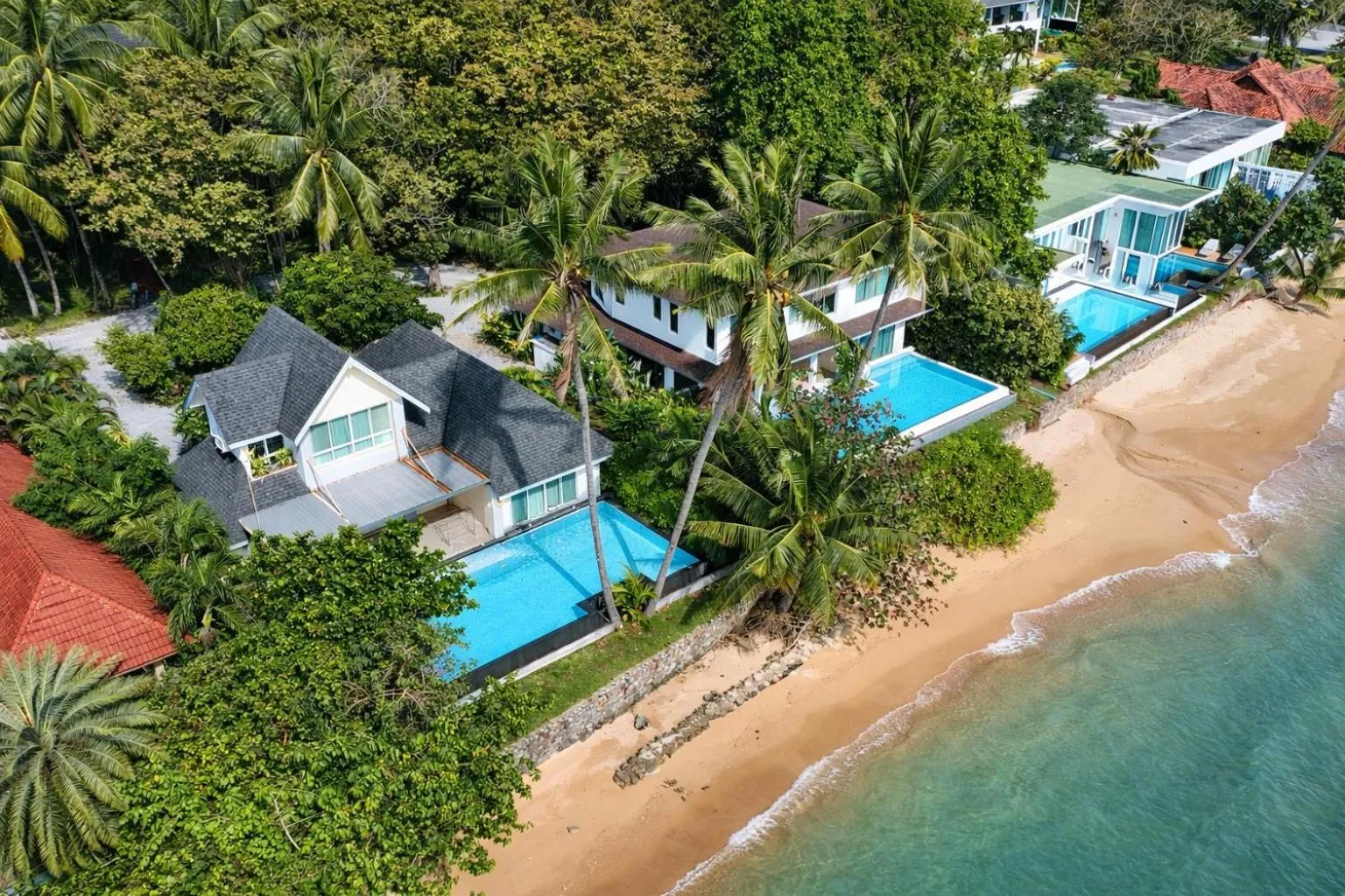 Property building in Fisherman Way Beach Villa