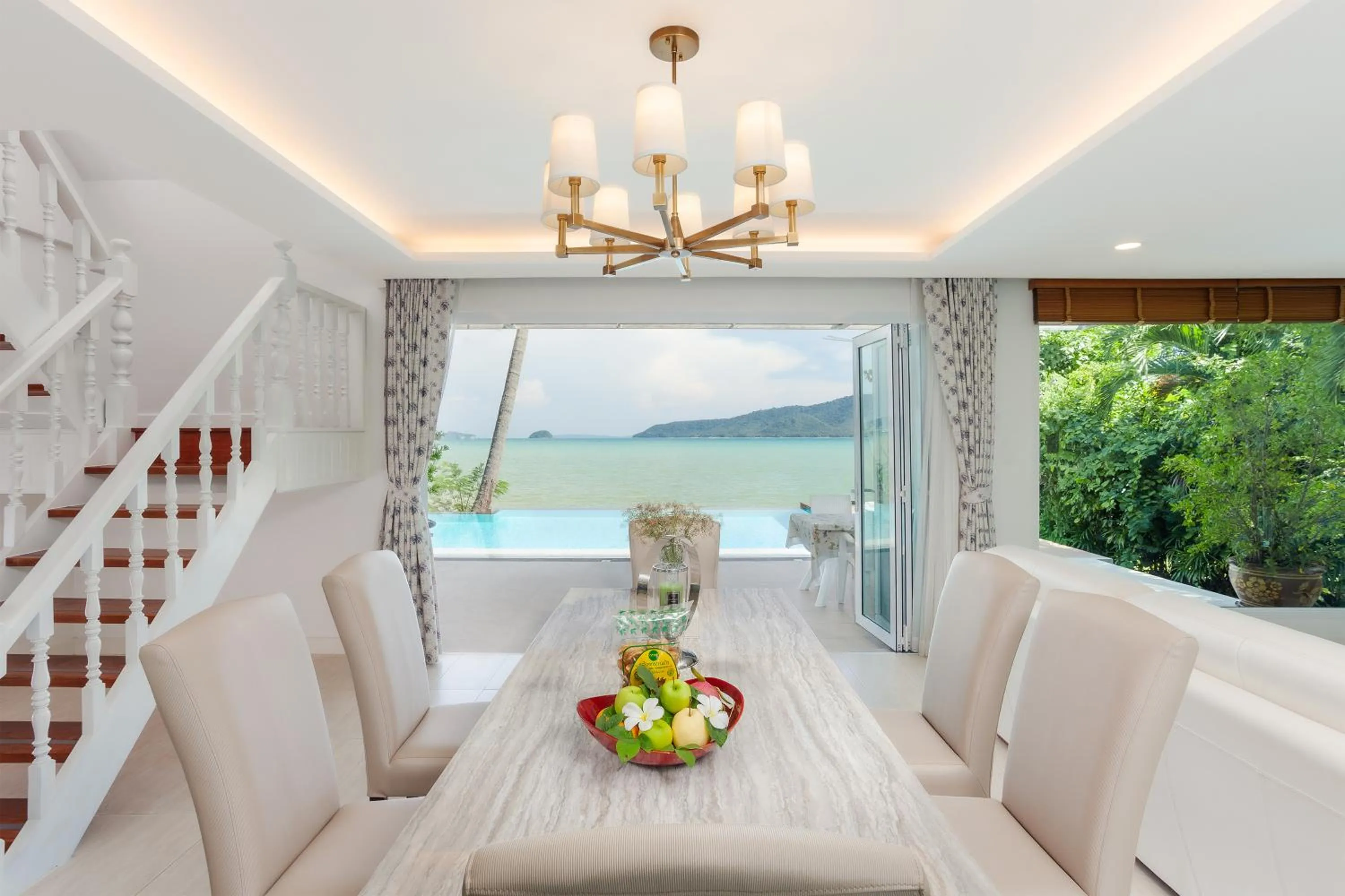 Seating area in Fisherman Way Beach Villa