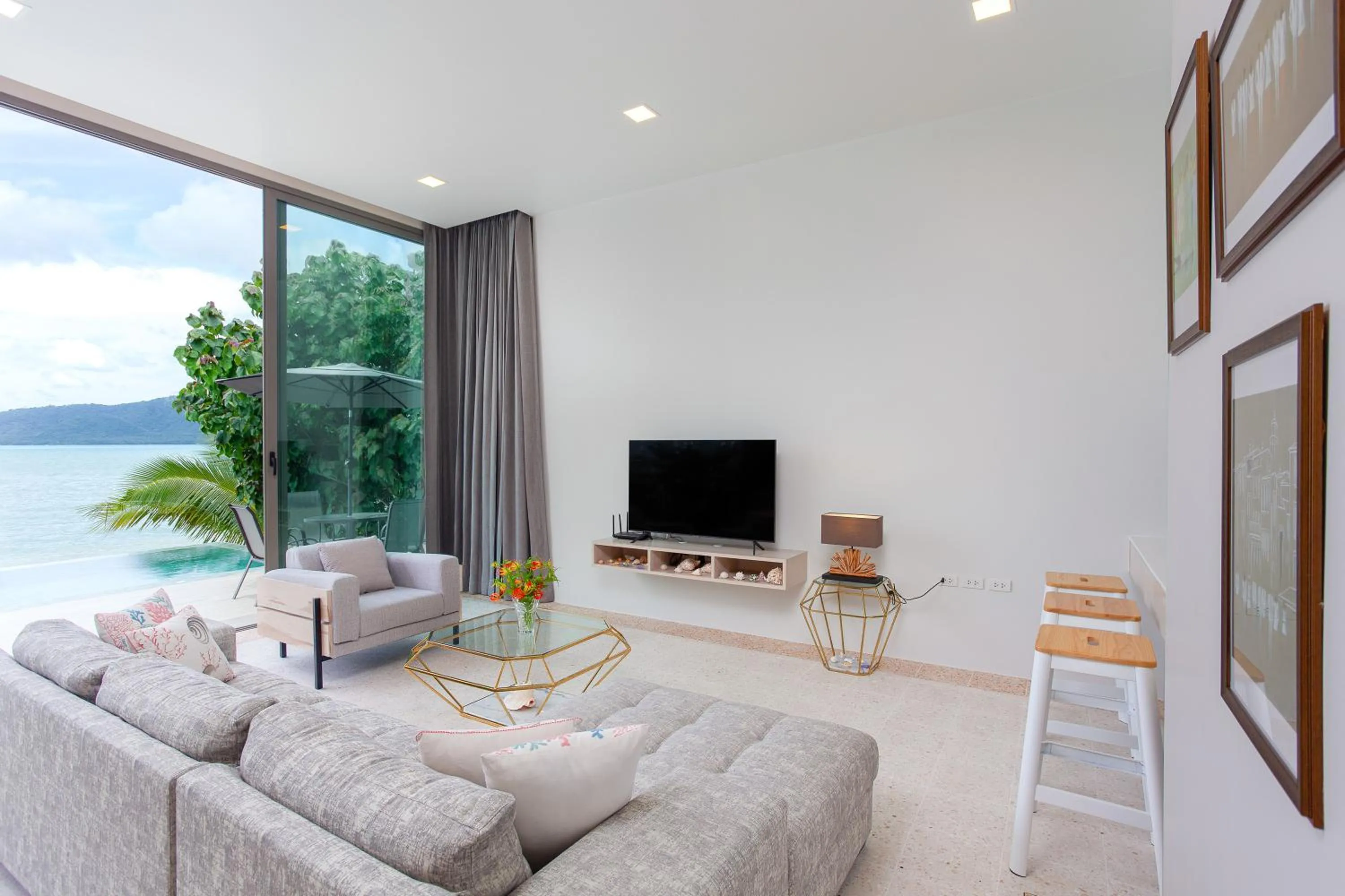 Living room in Fisherman Way Beach Villa