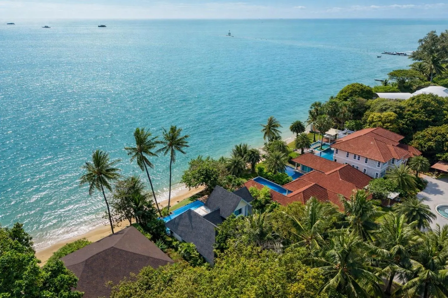 Property building in Fisherman Way Beach Villa